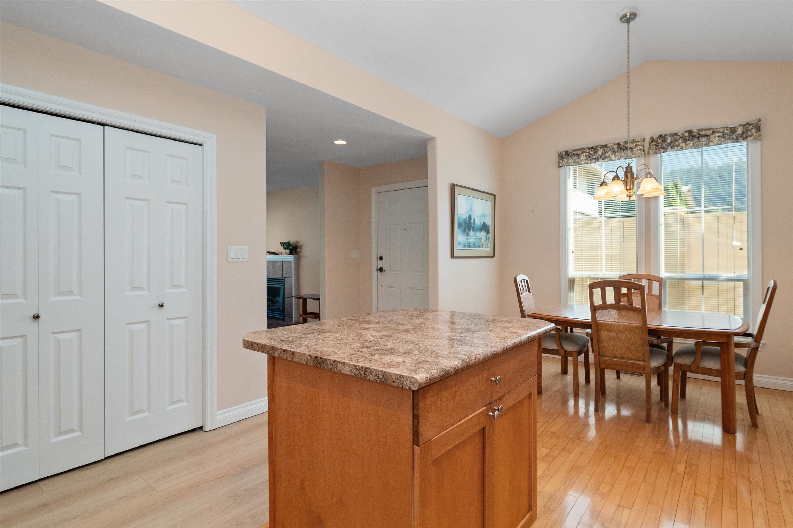 3 - 648 Coquihalla Street, Hope, V0X 1L0 — photo 5