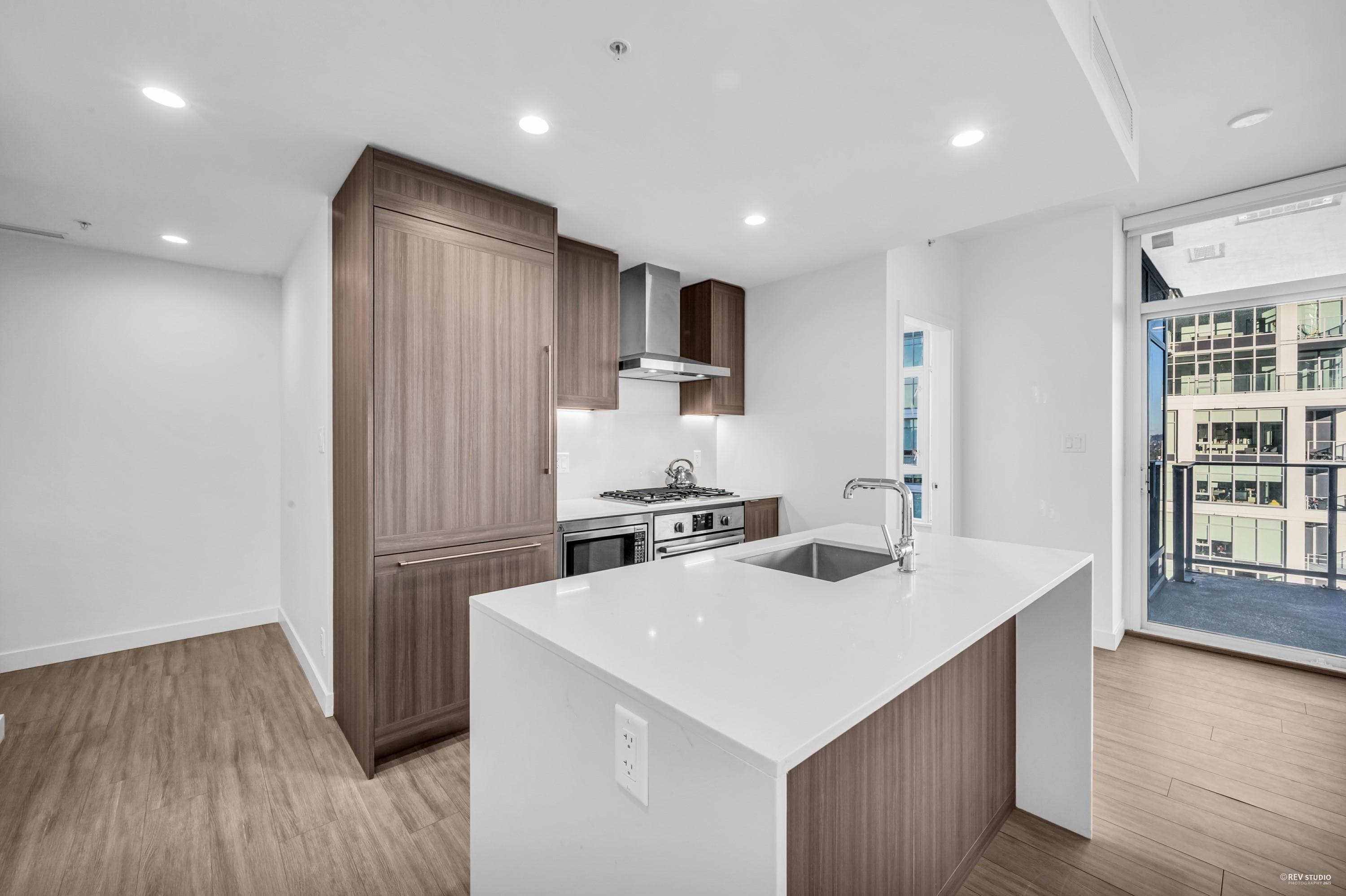 2503 - 2311 Beta Avenue, Burnaby, V5C 0M1 — photo 3