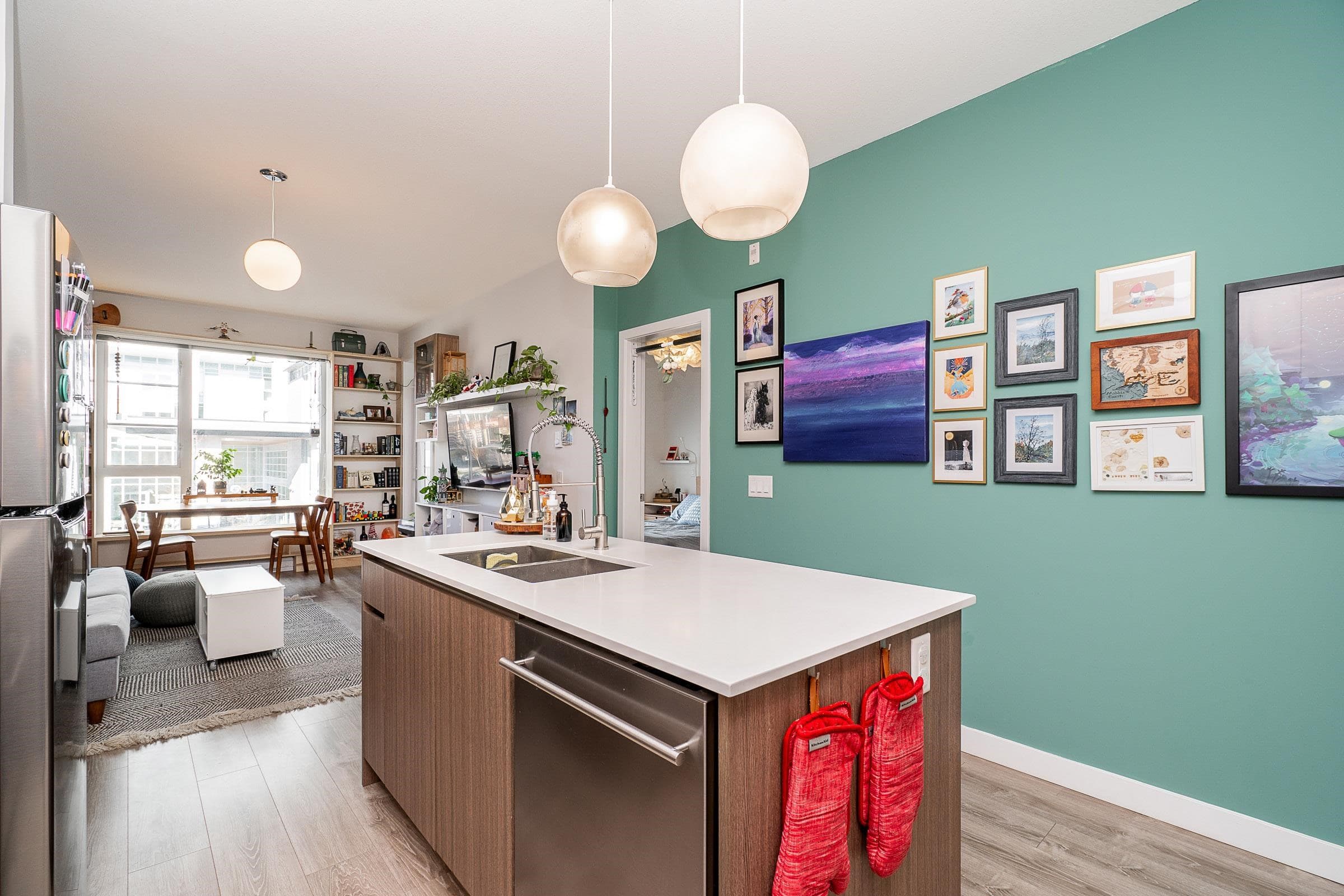 310 - 516 Foster Avenue, Coquitlam, V3J 0H8 — photo 3