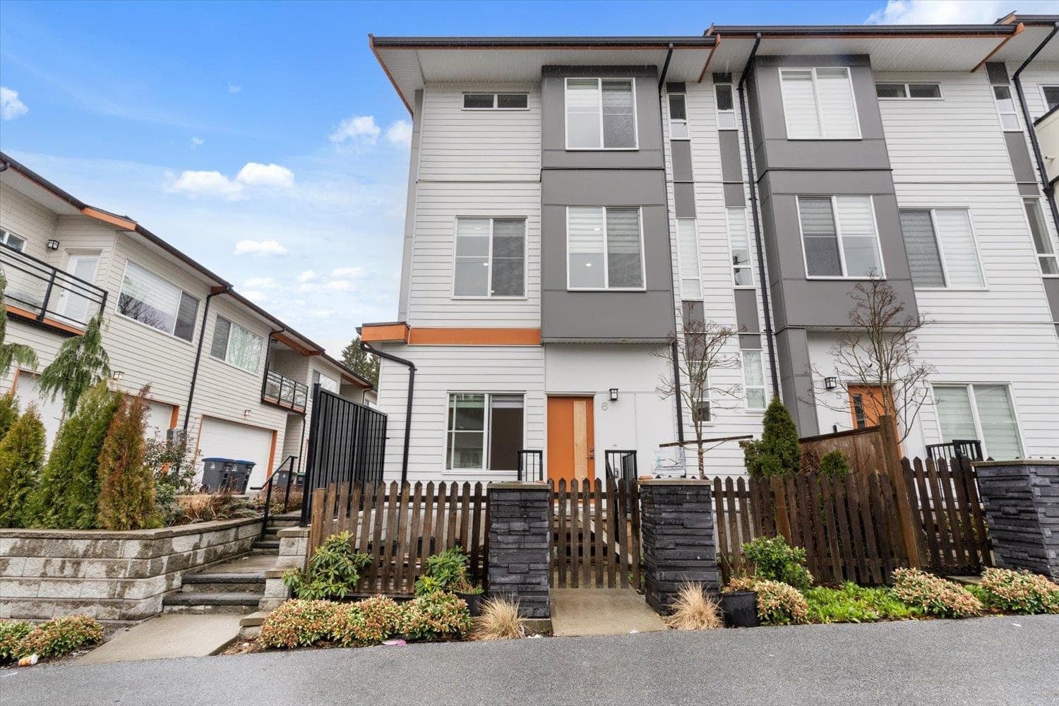 6 - 5960 142 Street, Surrey, V3X 1C8 — photo 2