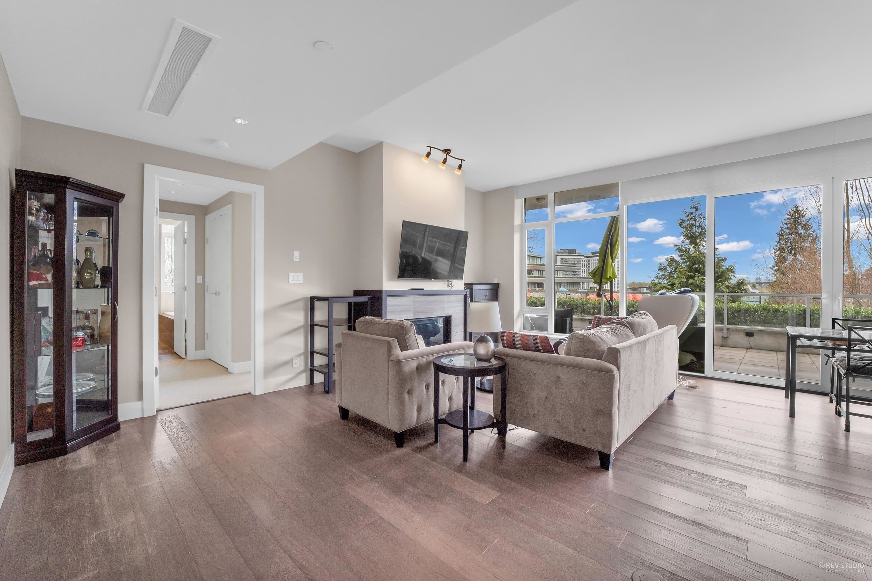 102 - 908 Keith Road, West Vancouver, V7T 1M3 — photo 4
