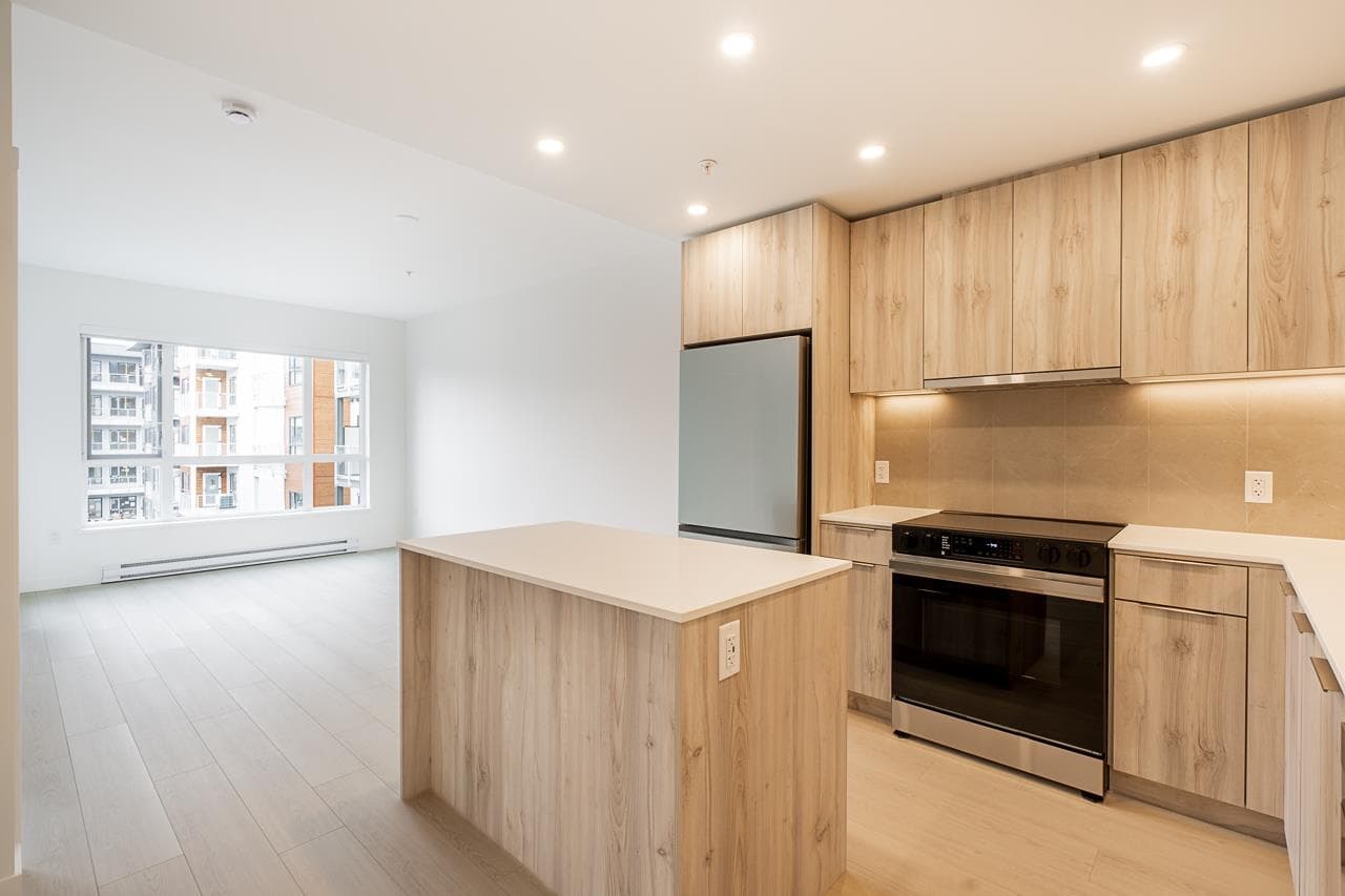 403 - 3596 Malsum Drive, North Vancouver, V7G 0B5 — photo 1