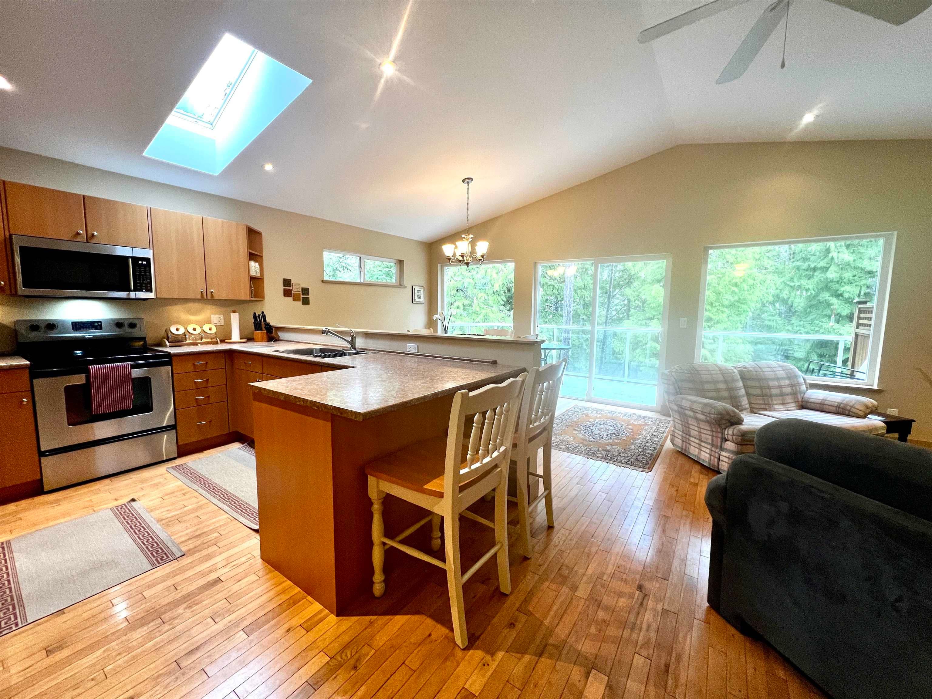 14 - 12710 Lagoon Road, Madeira Park, V0N 2H1 — photo 2