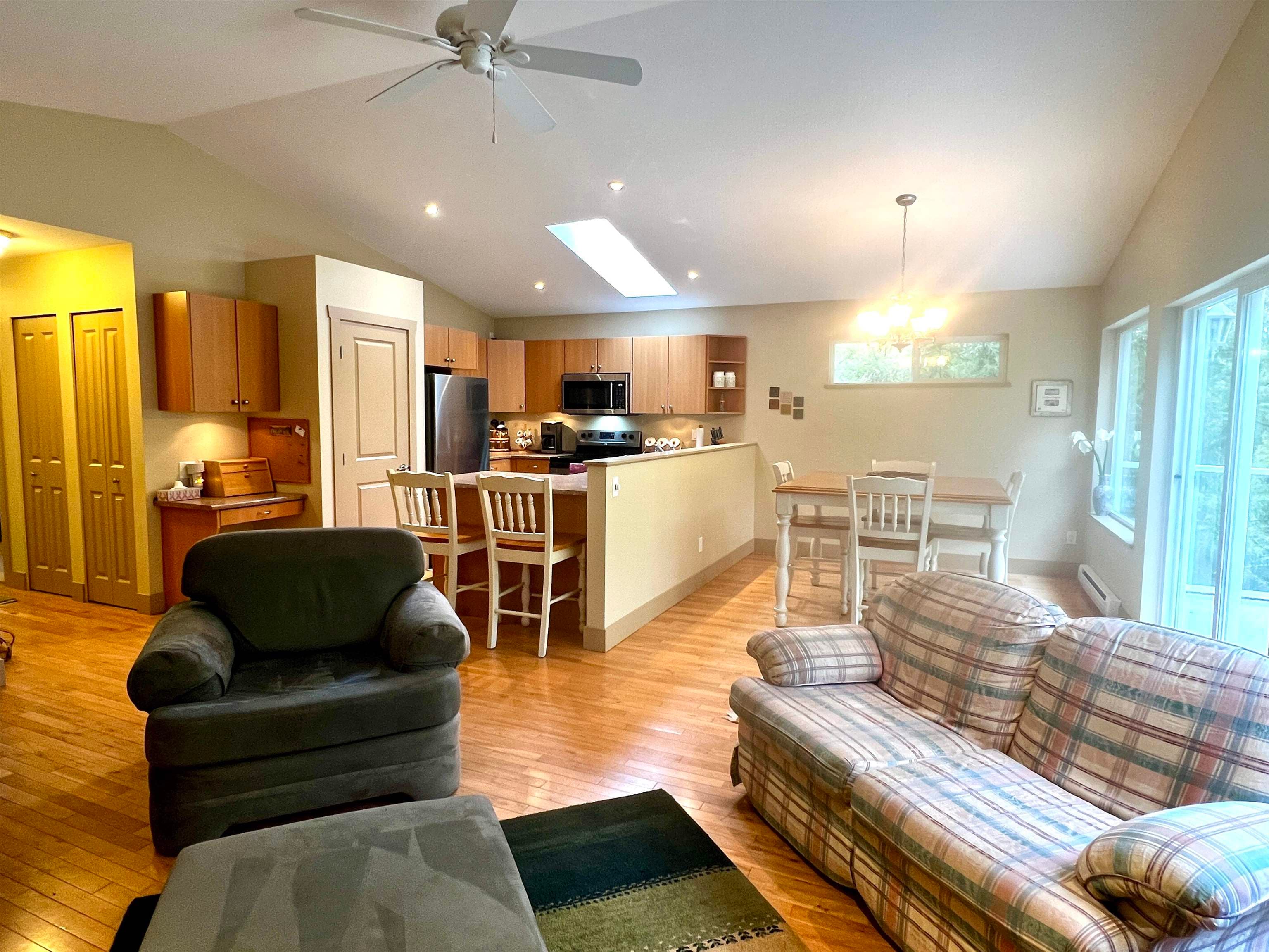 14 - 12710 Lagoon Road, Madeira Park, V0N 2H1 — photo 5