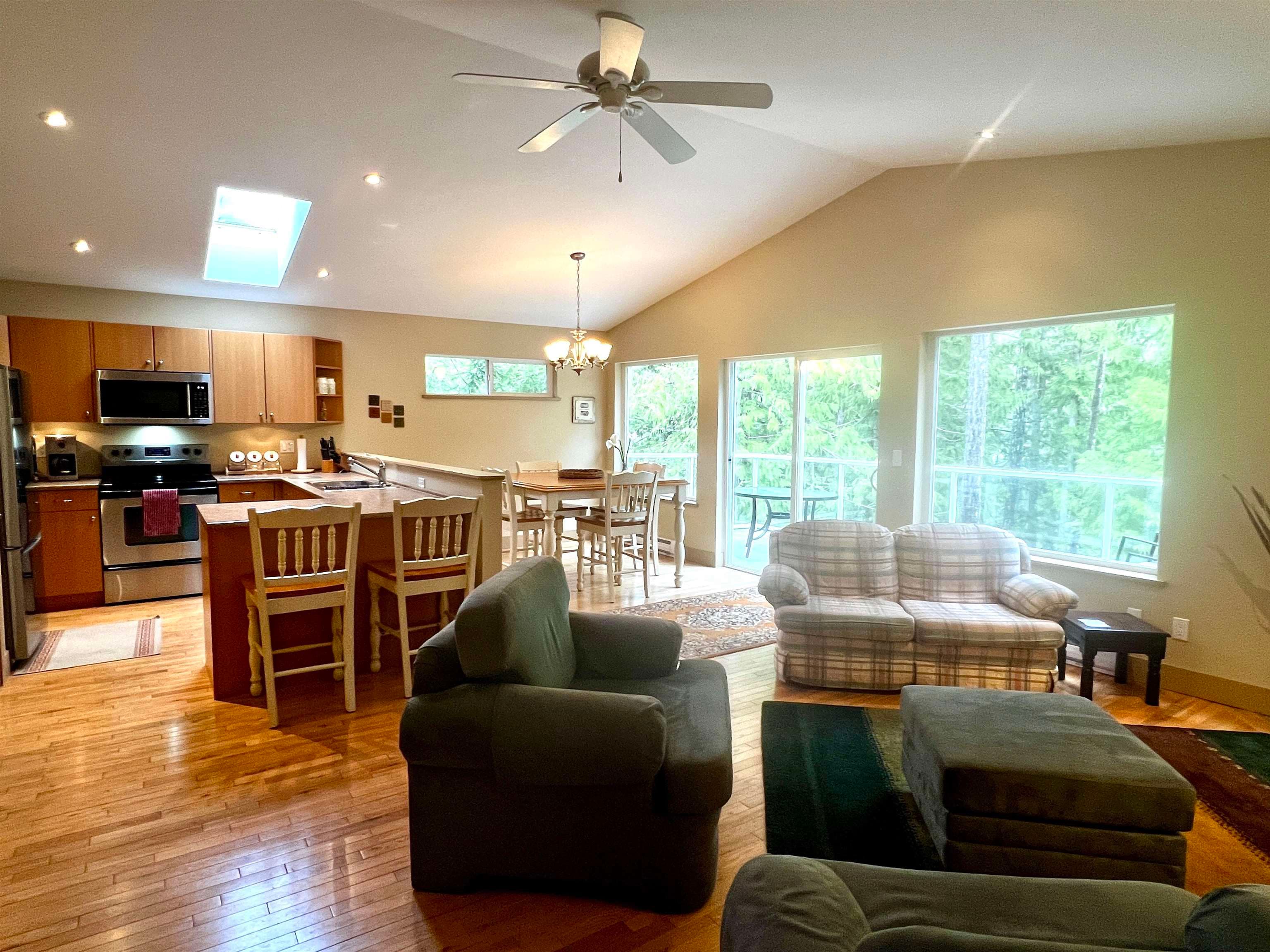 14 - 12710 Lagoon Road, Madeira Park, V0N 2H1 — photo 4