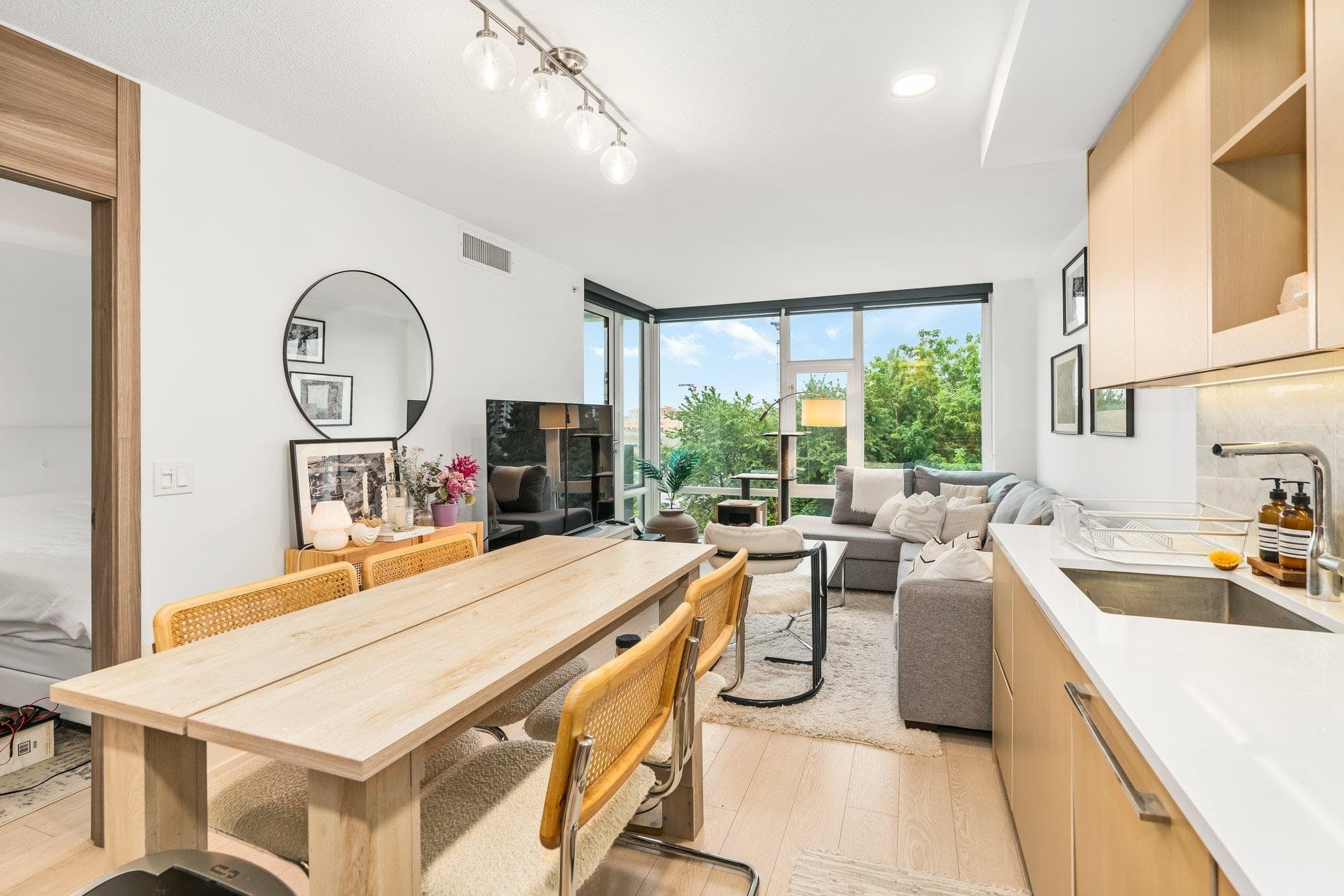 716 - 8800 Hazelbridge Way, Richmond, V6X 0S3 — photo 2