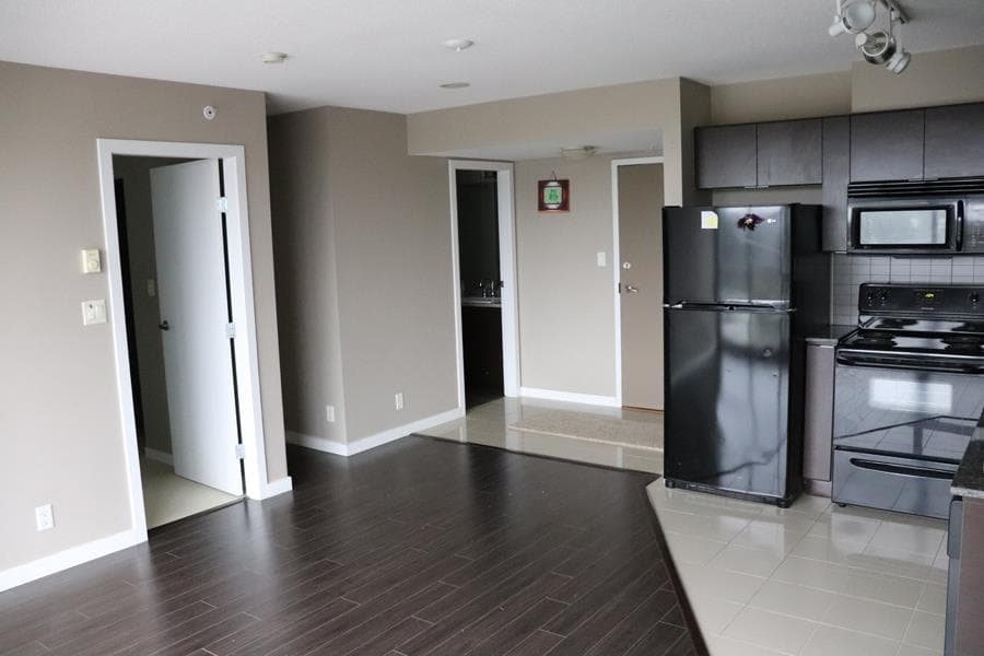 1110 - 13618 100 Avenue, Surrey, V3T 0A8 — photo 3