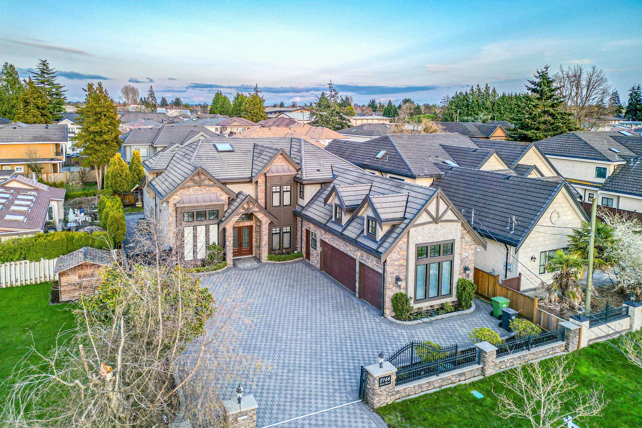 8166 Luton Road, Richmond