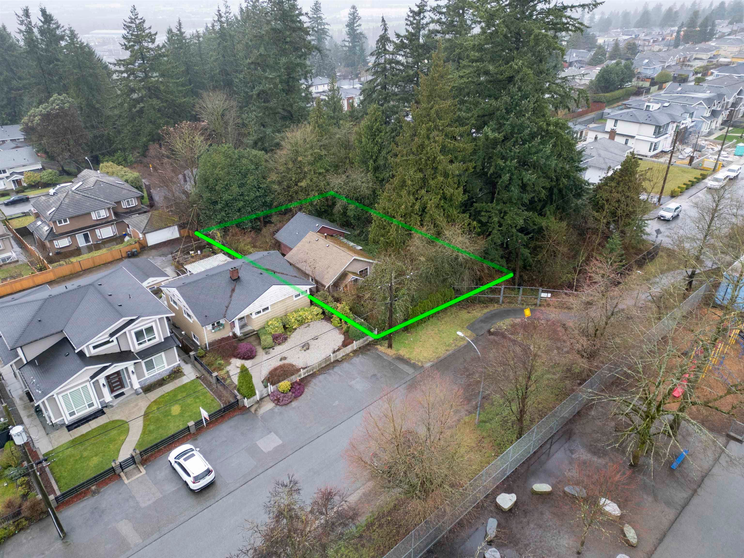 5808 Portland Street, Burnaby, V5J 2R8 — photo 3