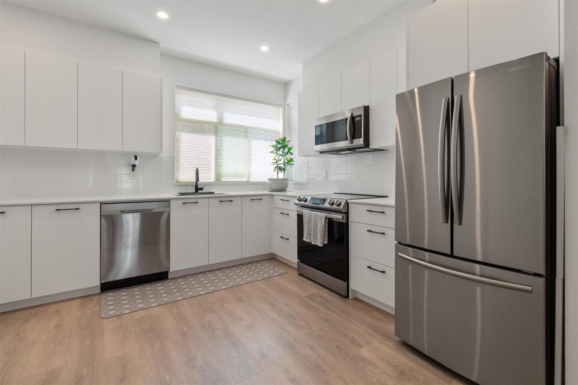 17 - 15235 Sitka Drive, Surrey, V3S 0A9 — photo 5