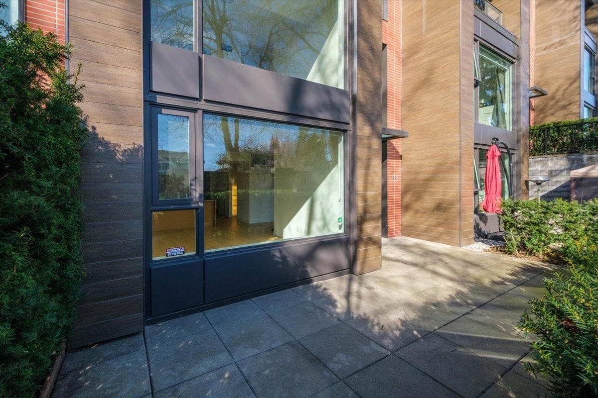 1581 W 57th Avenue, Vancouver, V6P 0H7 — photo 2