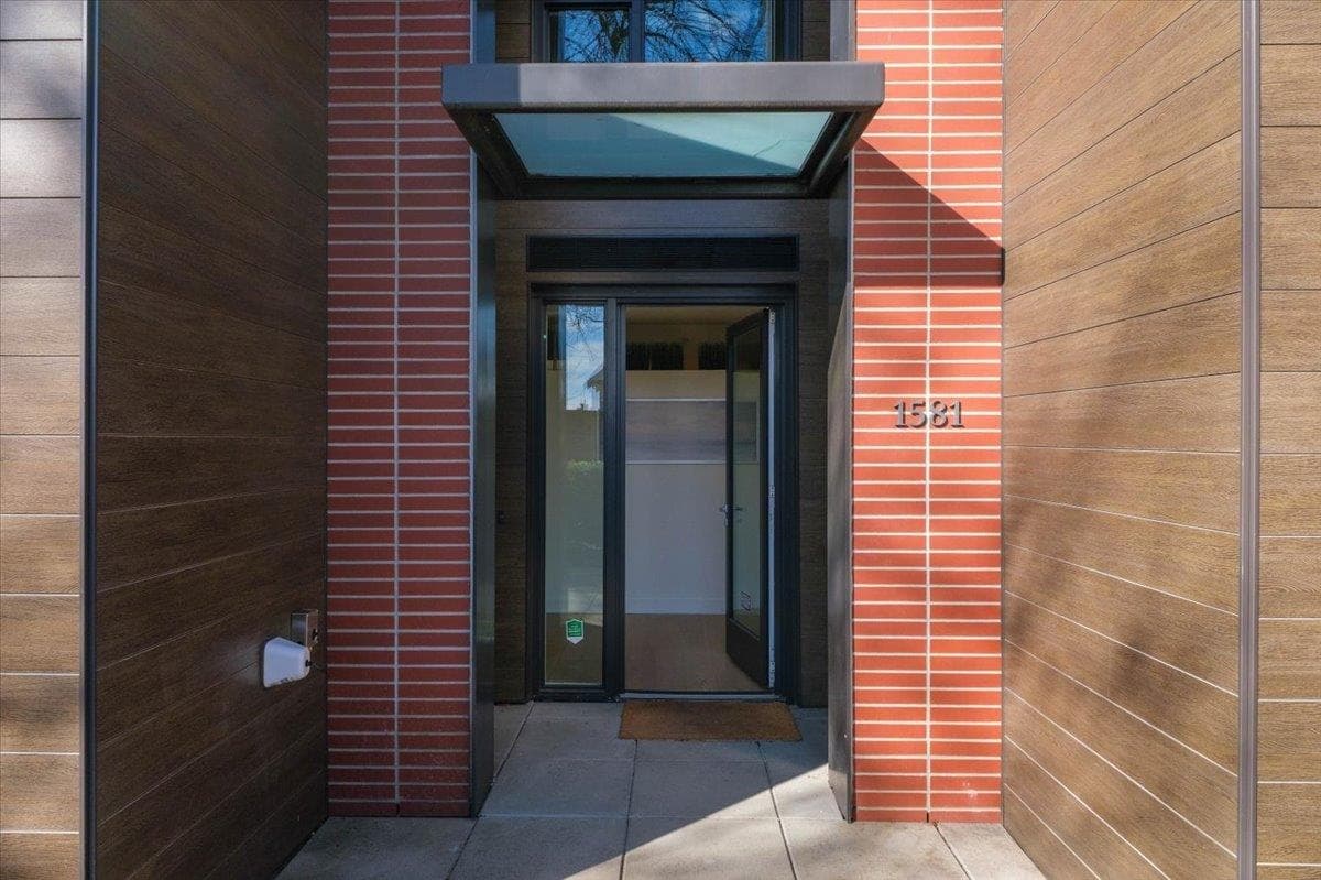 1581 W 57th Avenue, Vancouver, V6P 0H7 — photo 3