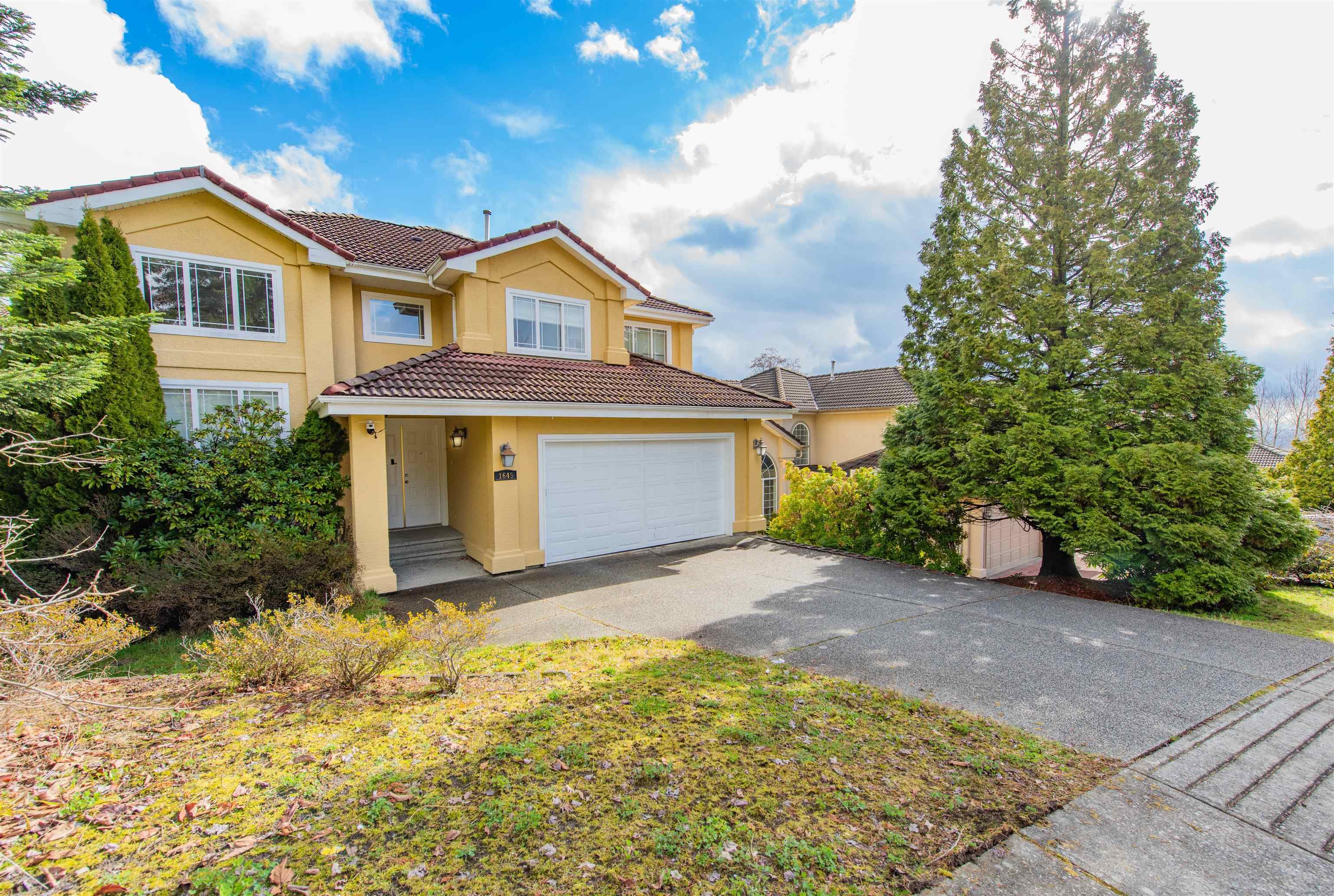 1645 Pinetree Way, Coquitlam, V3E 3B7 — photo 2