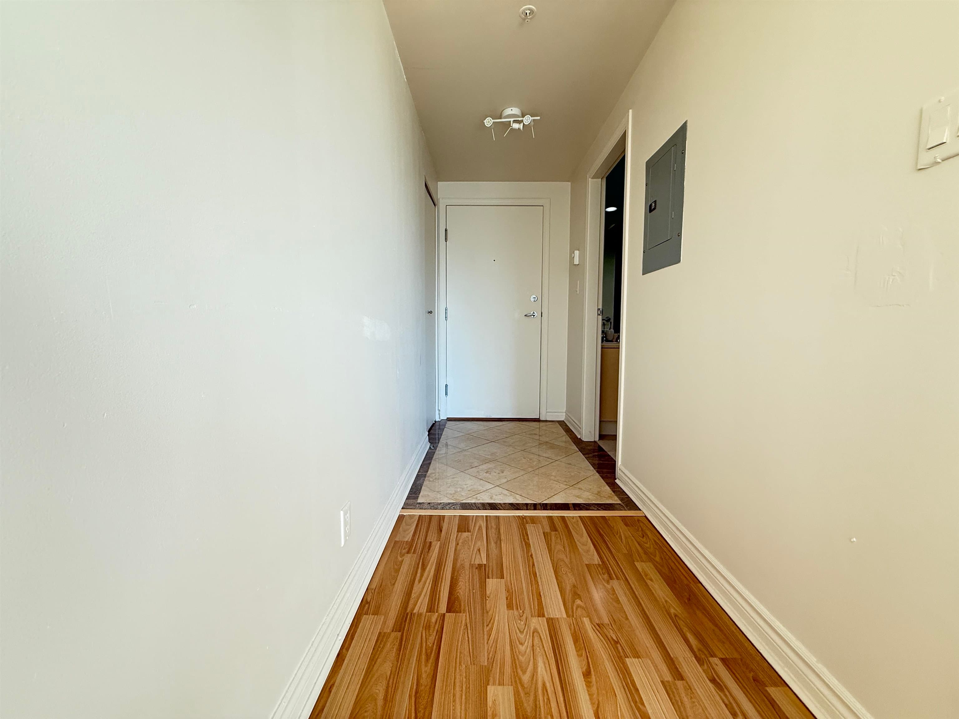 1010 - 1331 Alberni Street, Vancouver, V6E 4S1 — photo 5