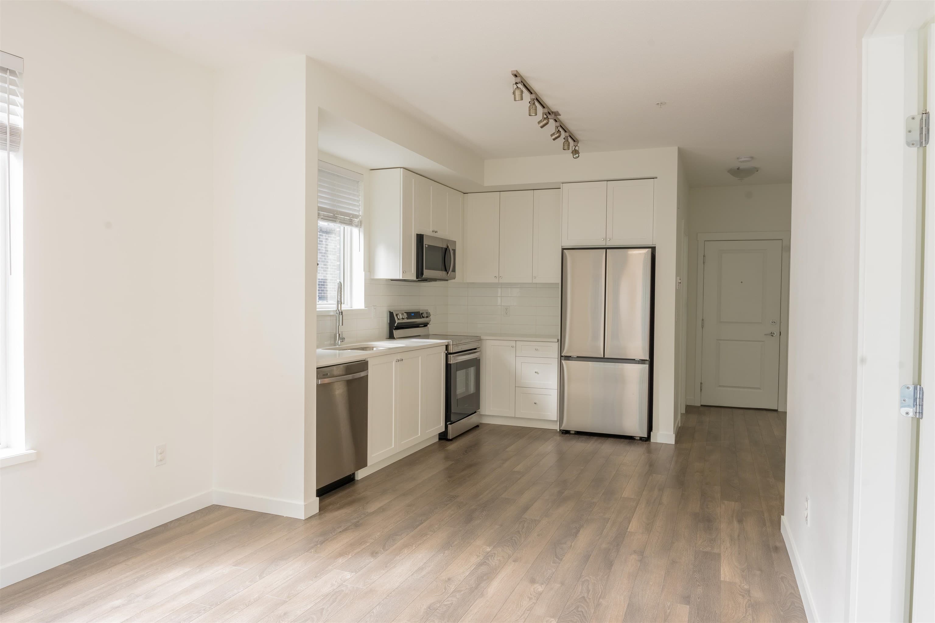 206 - 15848 Fraser Highway, Surrey, V4N 6X6 — photo 4