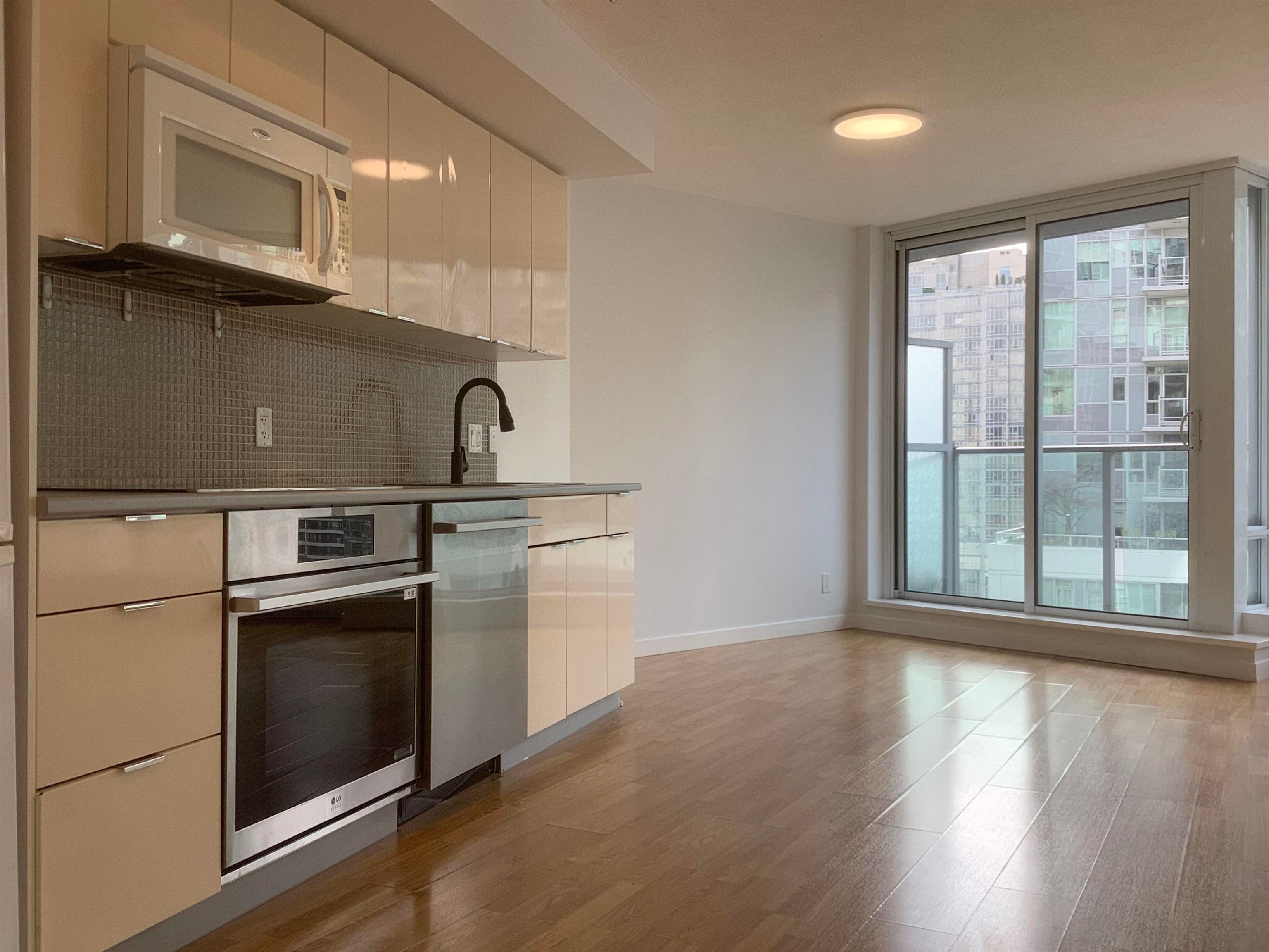 1108 - 233 Robson Street, Vancouver, V6B 0E8 — photo 2