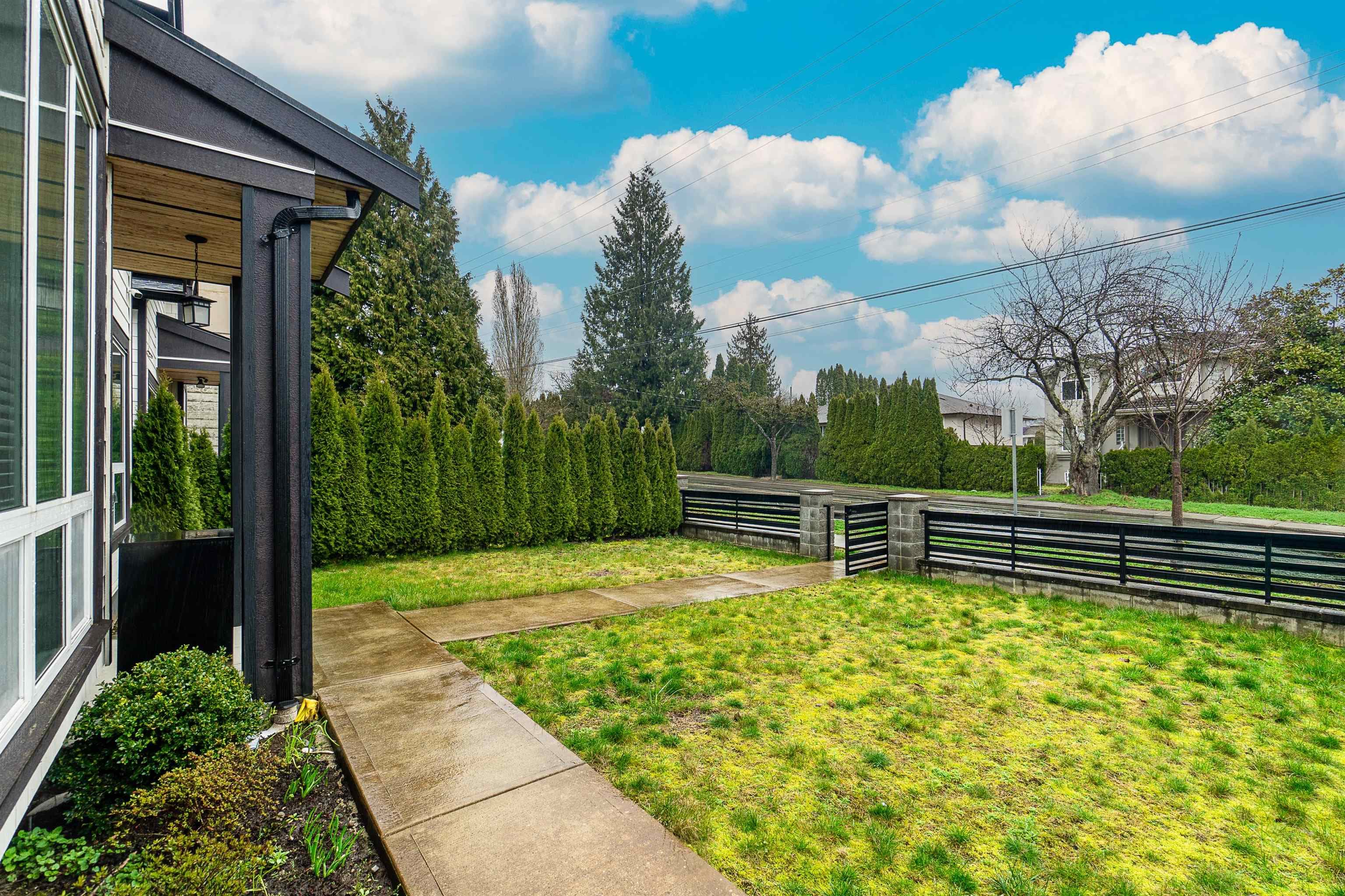 1483 Sperling Avenue, Burnaby, V5B 4J8 — photo 2