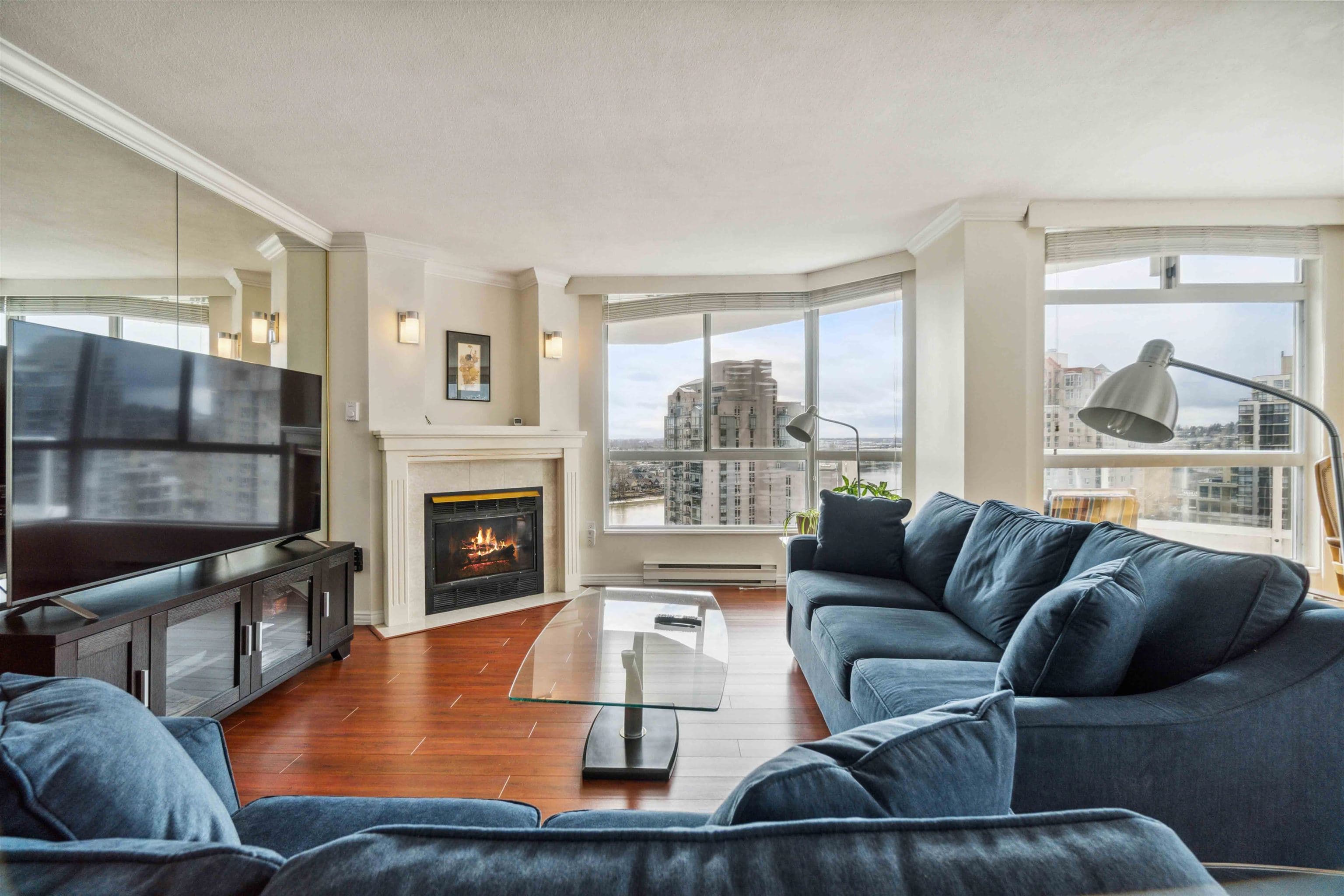 1903 - 1245 Quayside Drive, New Westminster, V3M 6J6 — photo 4