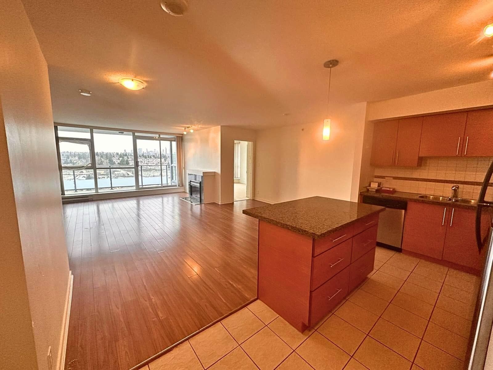2004 - 2225 Holdom Avenue, Burnaby, V5B 0A1 — photo 5