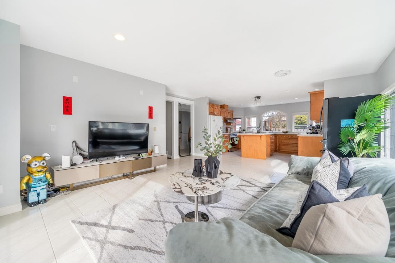 5660 Stefanko Place, Richmond, V7E 5G2 — photo 3