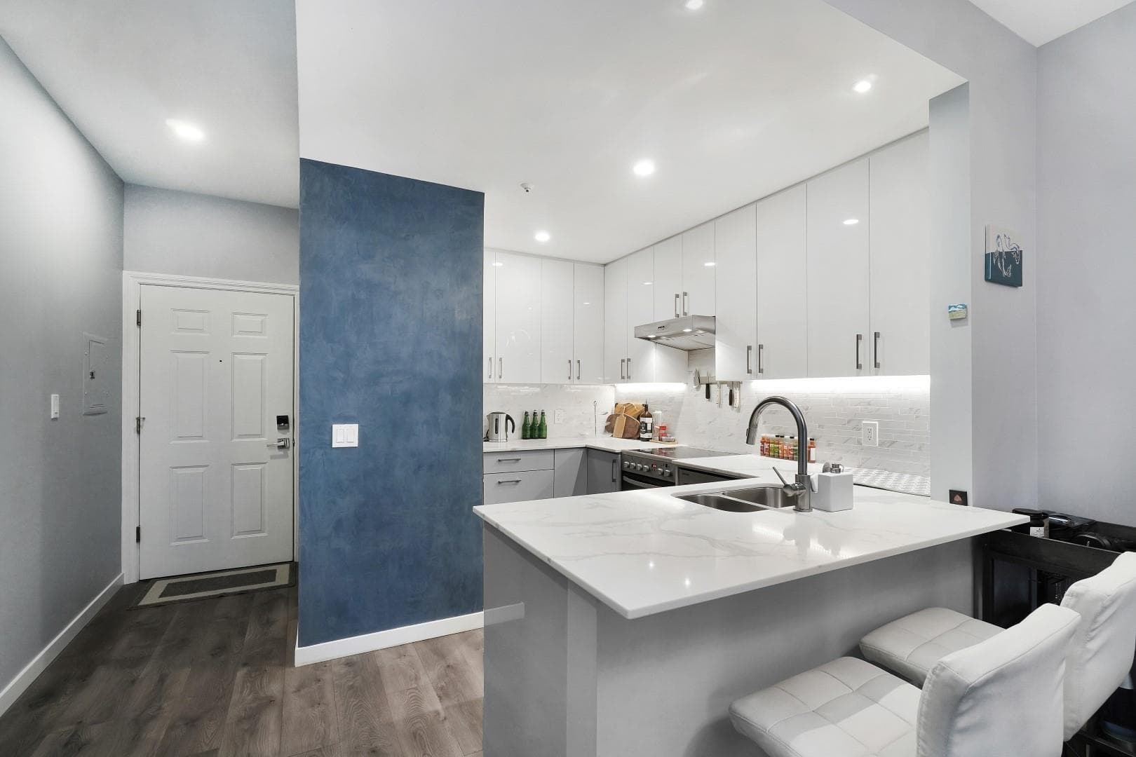 306 - 630 Roche Point Drive, North Vancouver, V7H 3A1 — photo 4