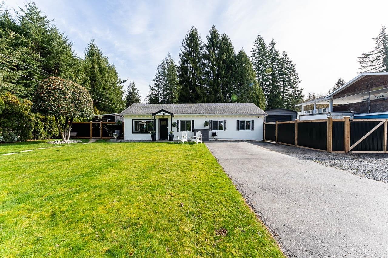 3742 204 Street, Langley, V3A 1X4 — photo 3