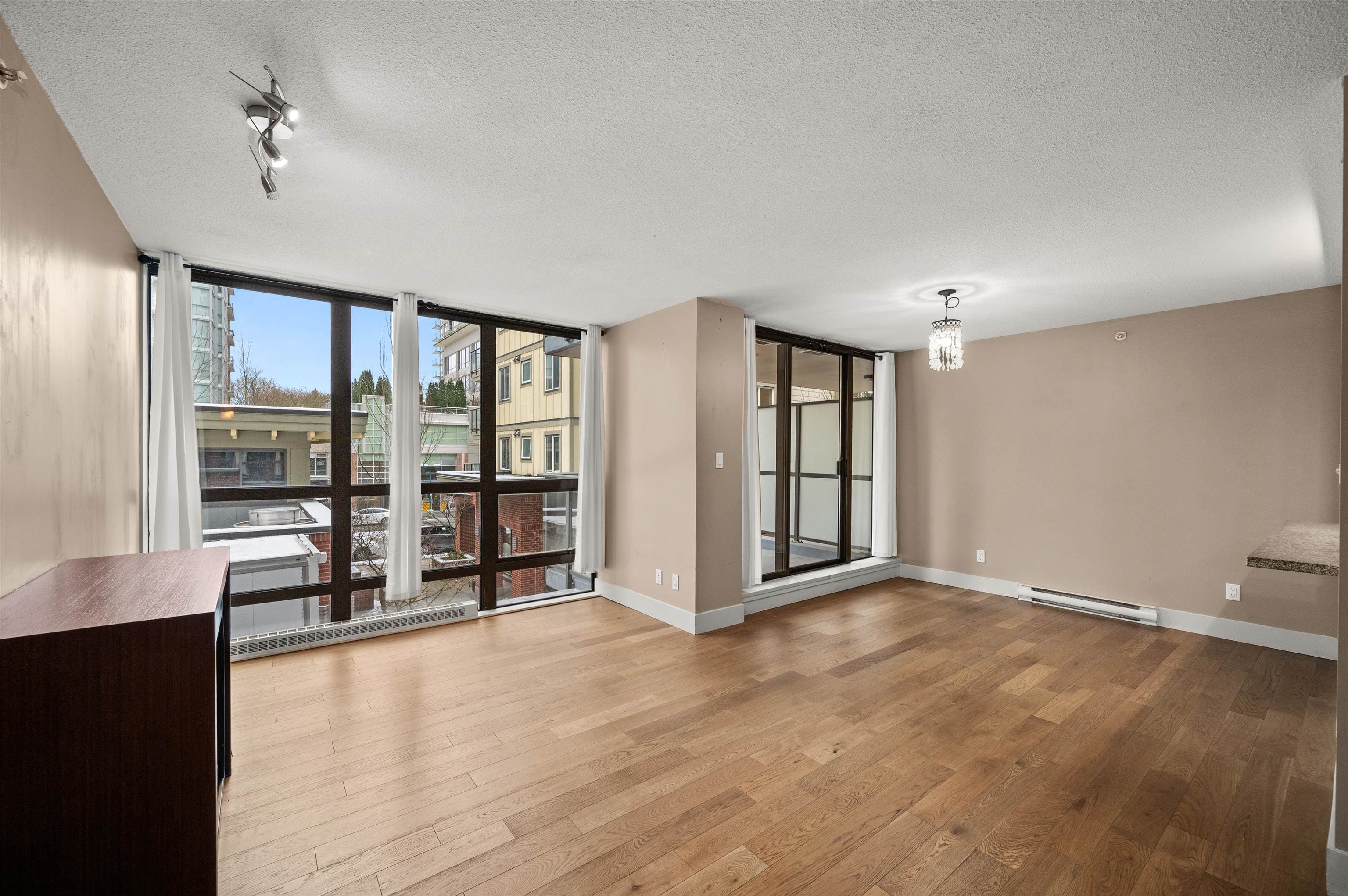 204 - 2959 Glen Drive, Coquitlam, V3B 0B8 — photo 5