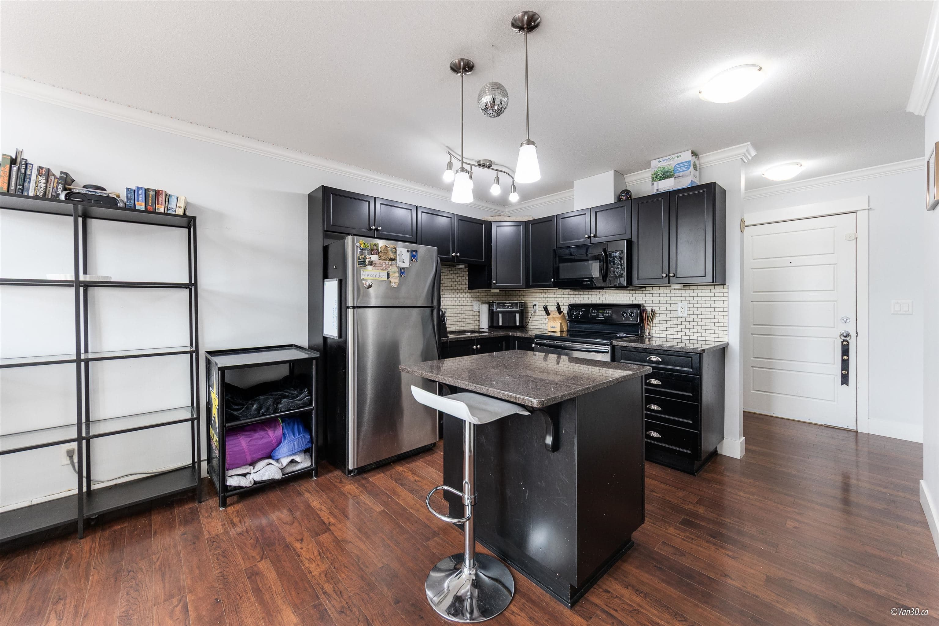 402 - 30525 Cardinal Avenue, Abbotsford, V2T 0A8 — photo 3