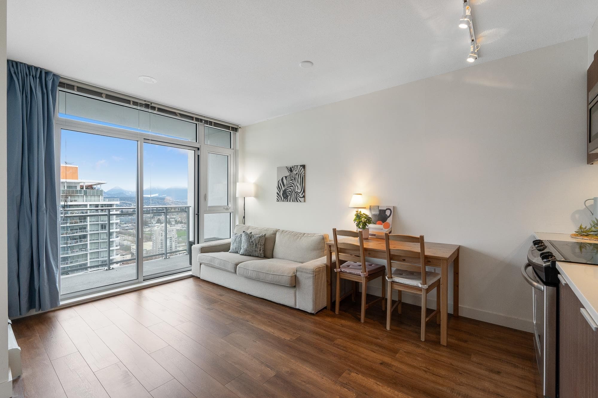 2502 - 13308 Central Avenue, Surrey, V3T 0M4 — photo 4