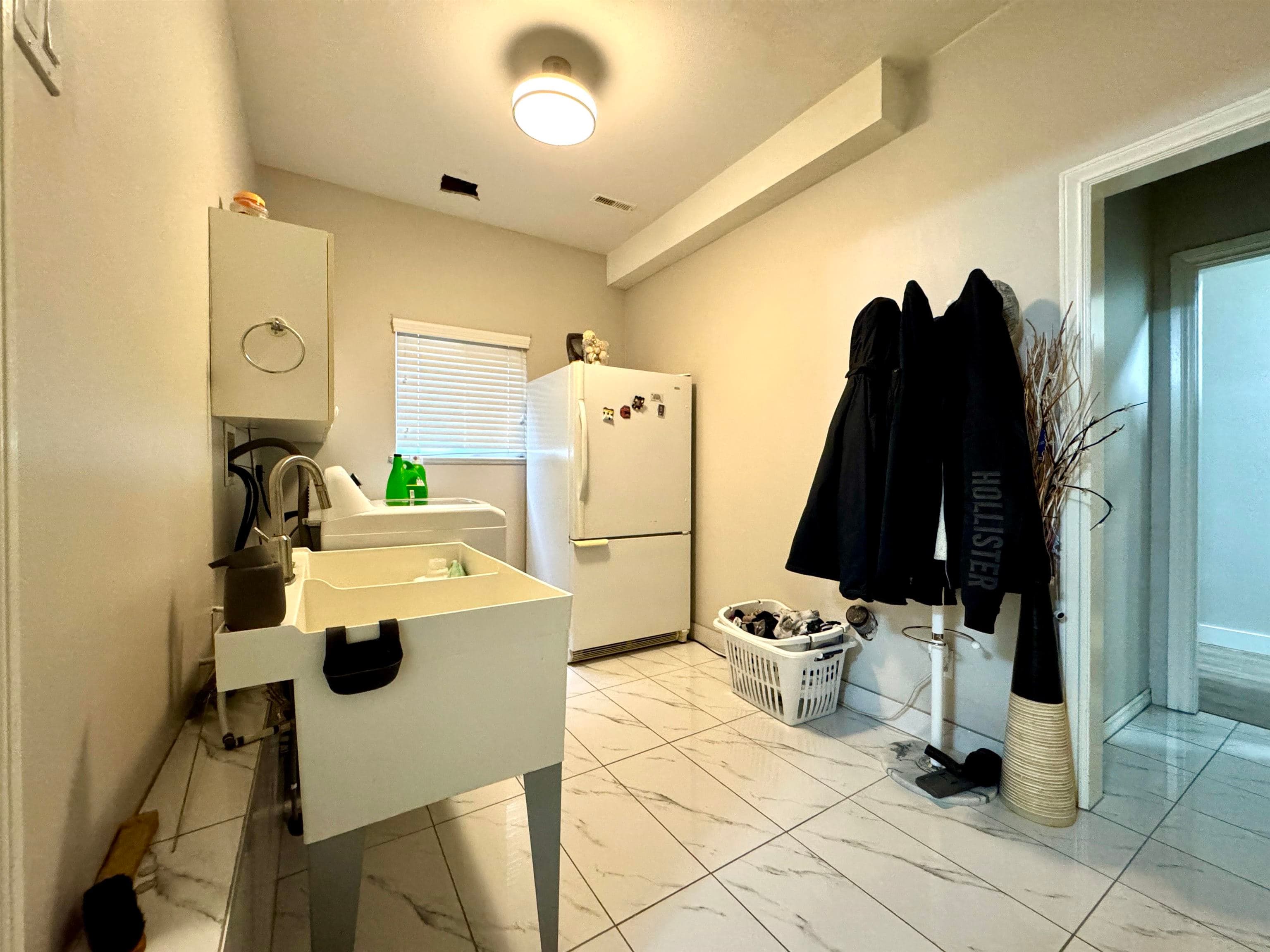 24026 109a Avenue, Maple Ridge, V2W 1Z4 — photo 4