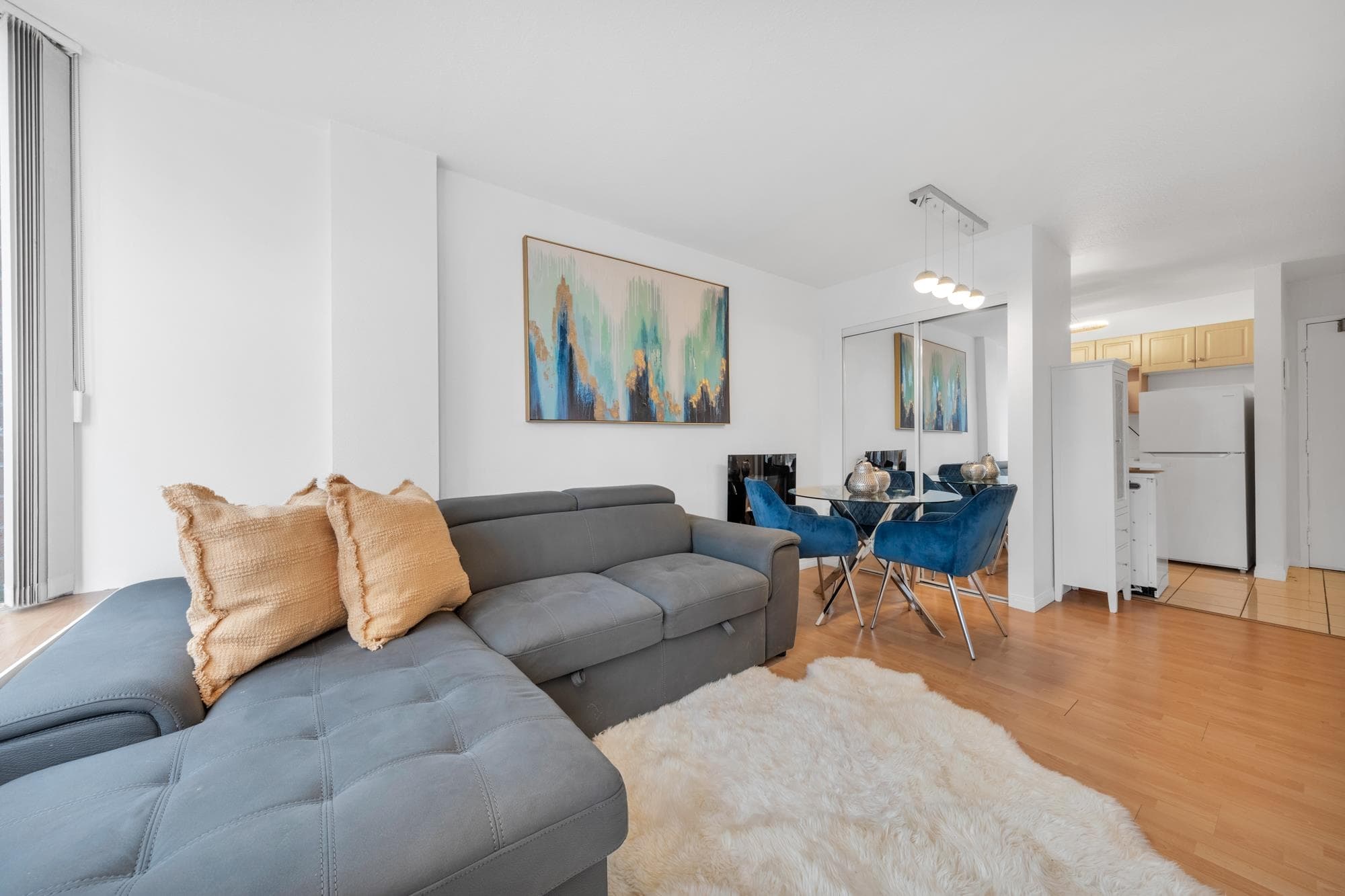 209 - 1330 Burrard Street, Vancouver, V6Z 2B8 — photo 2
