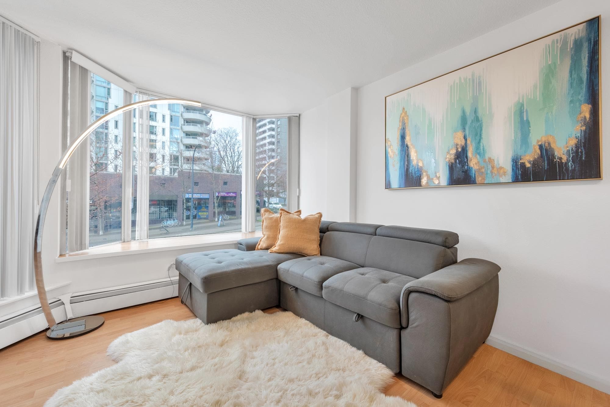 209 - 1330 Burrard Street, Vancouver, V6Z 2B8 — photo 4