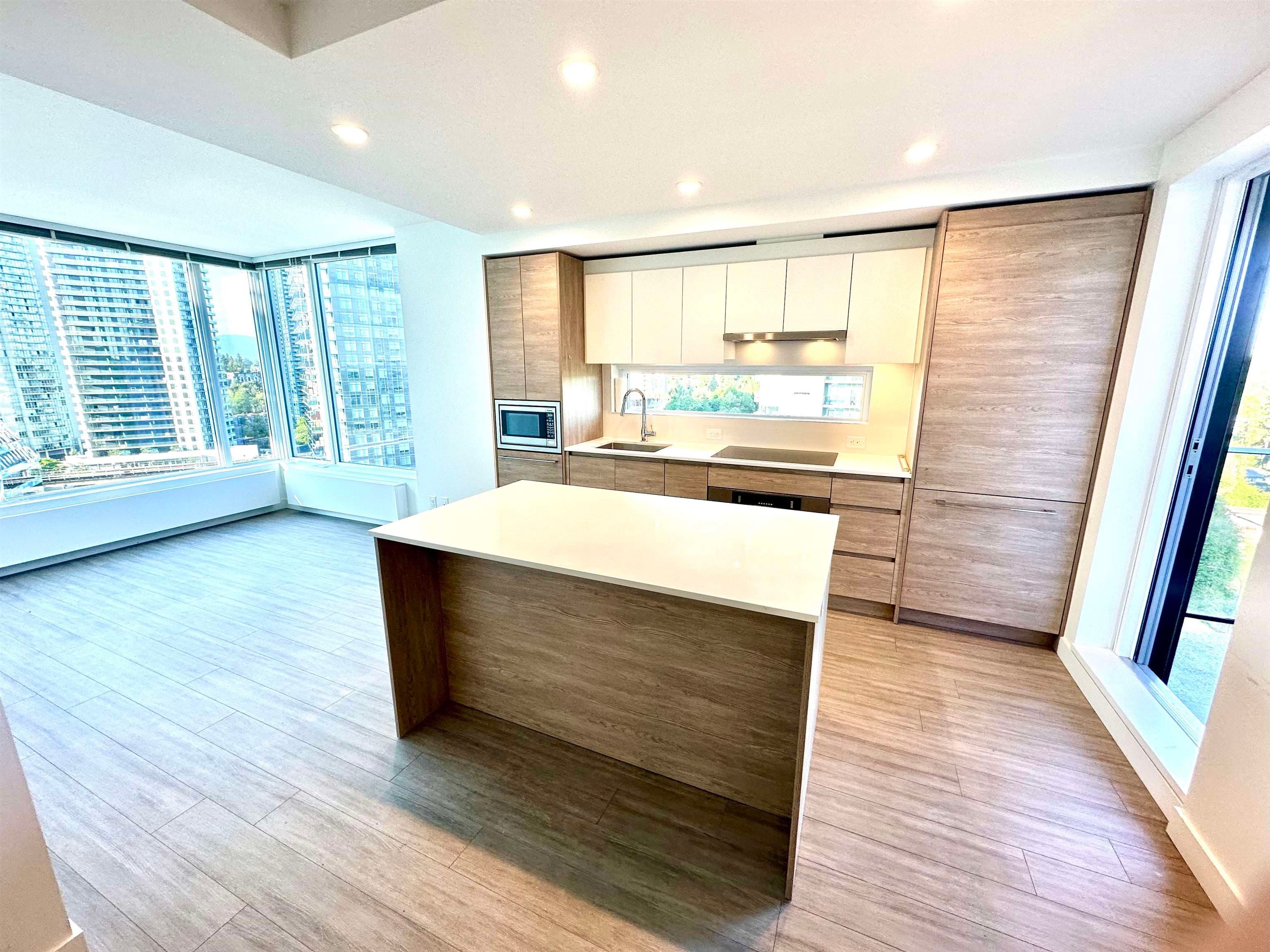 1309 - 13615 Fraser Highway, Surrey, V3T 0P7 — photo 1
