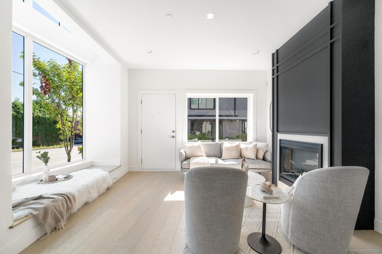 7355 Oak Street, Vancouver, V0V 0V0 — photo 4
