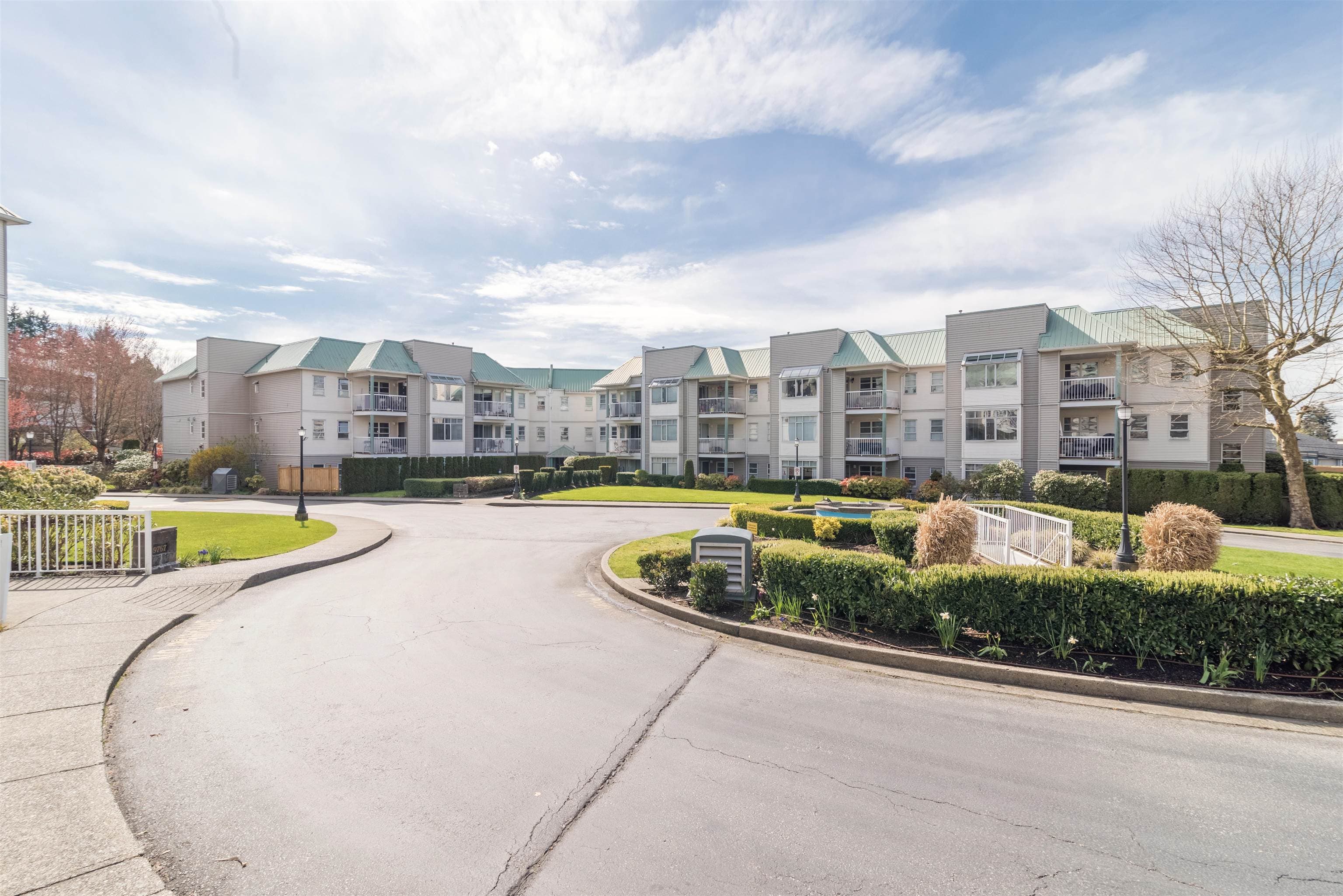 207 - 9767 140 Street, Surrey, V3T 4M4 — photo 1