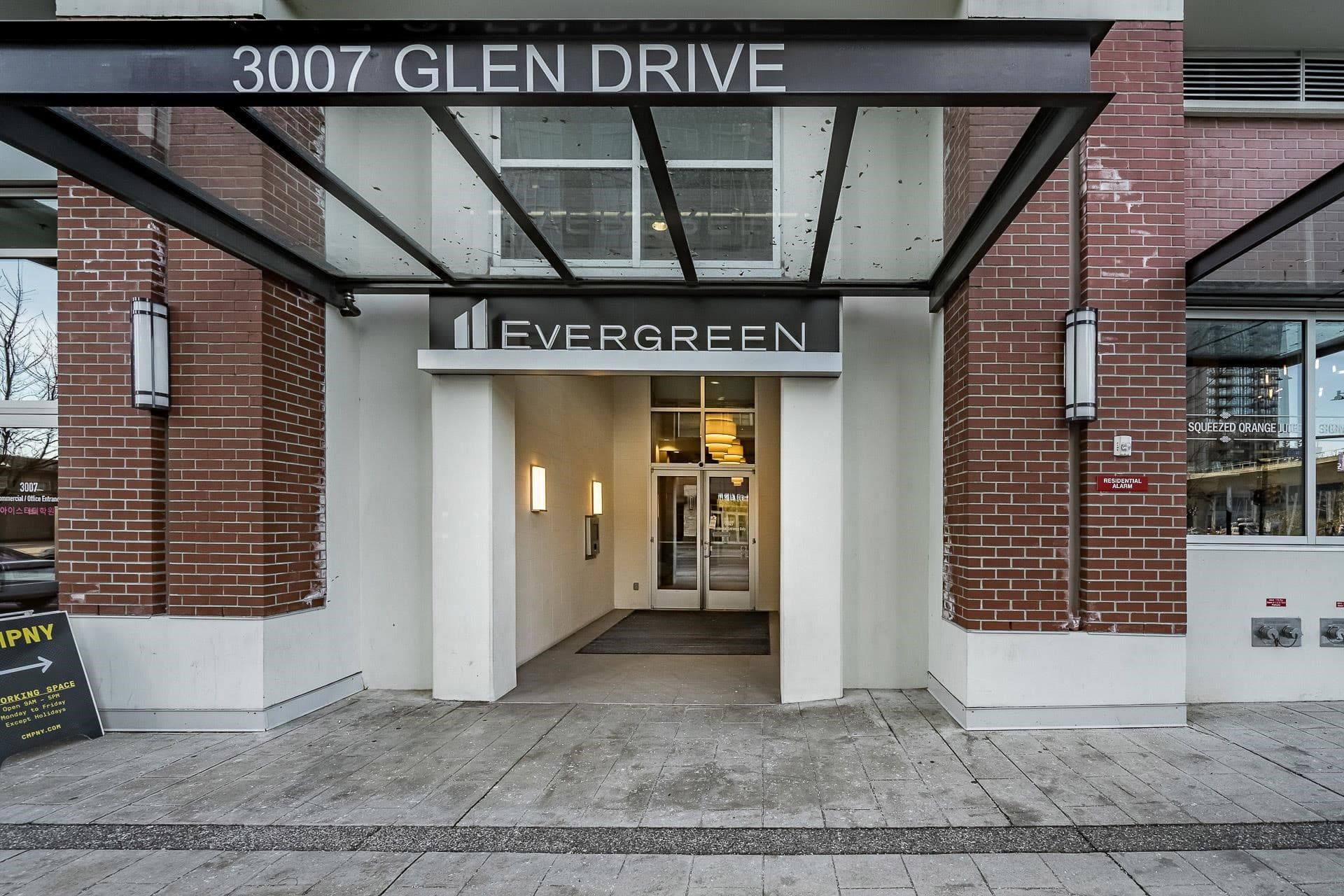 1008 - 3007 Glen Drive, Coquitlam, V3B 0L8 — photo 3