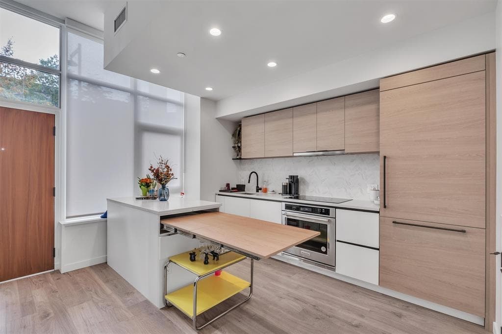 TH6 - 10448 University Drive, Surrey, V3T 0S7 — photo 5