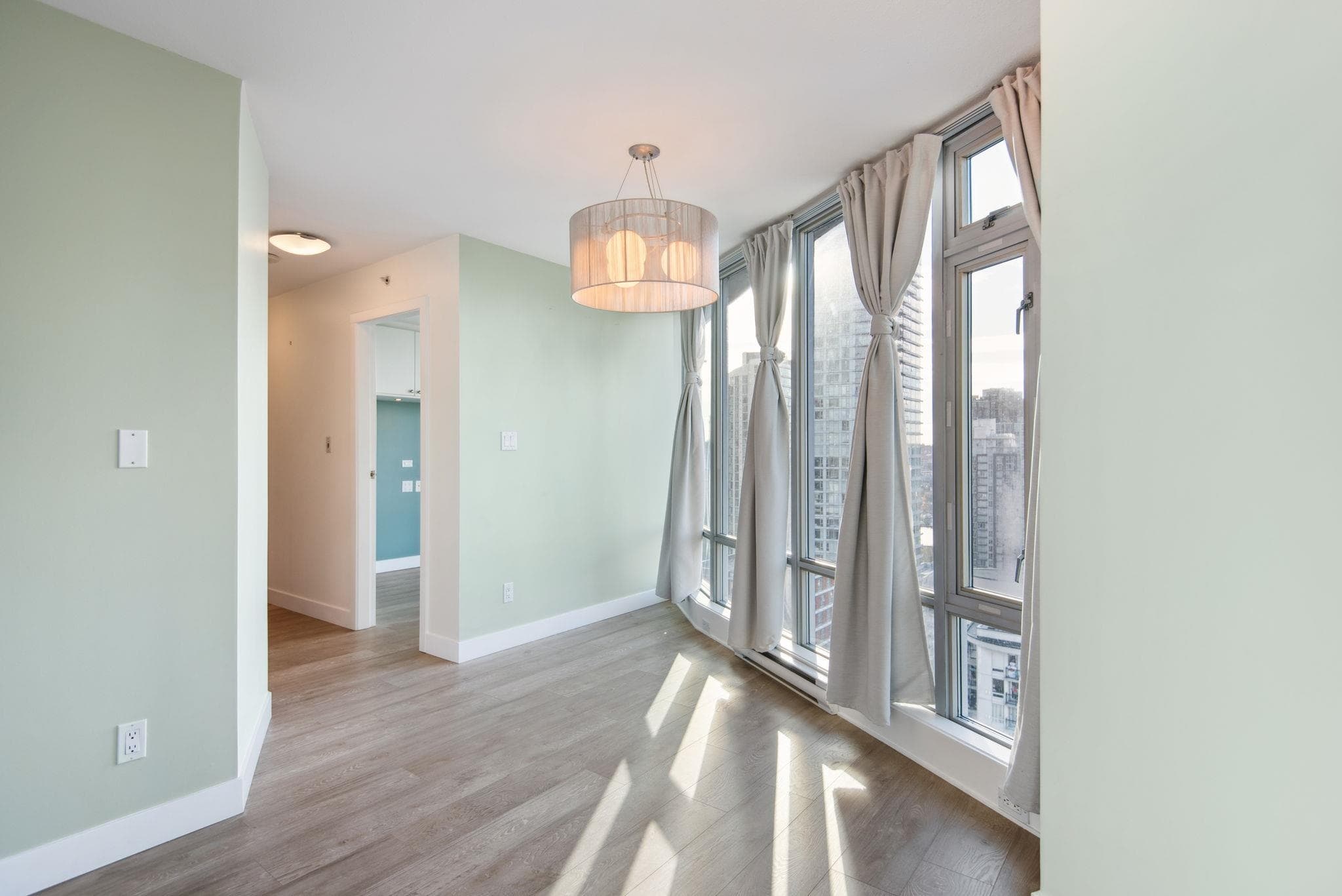 2203 - 1255 Seymour Street, Vancouver, V6B 0H1 — photo 5