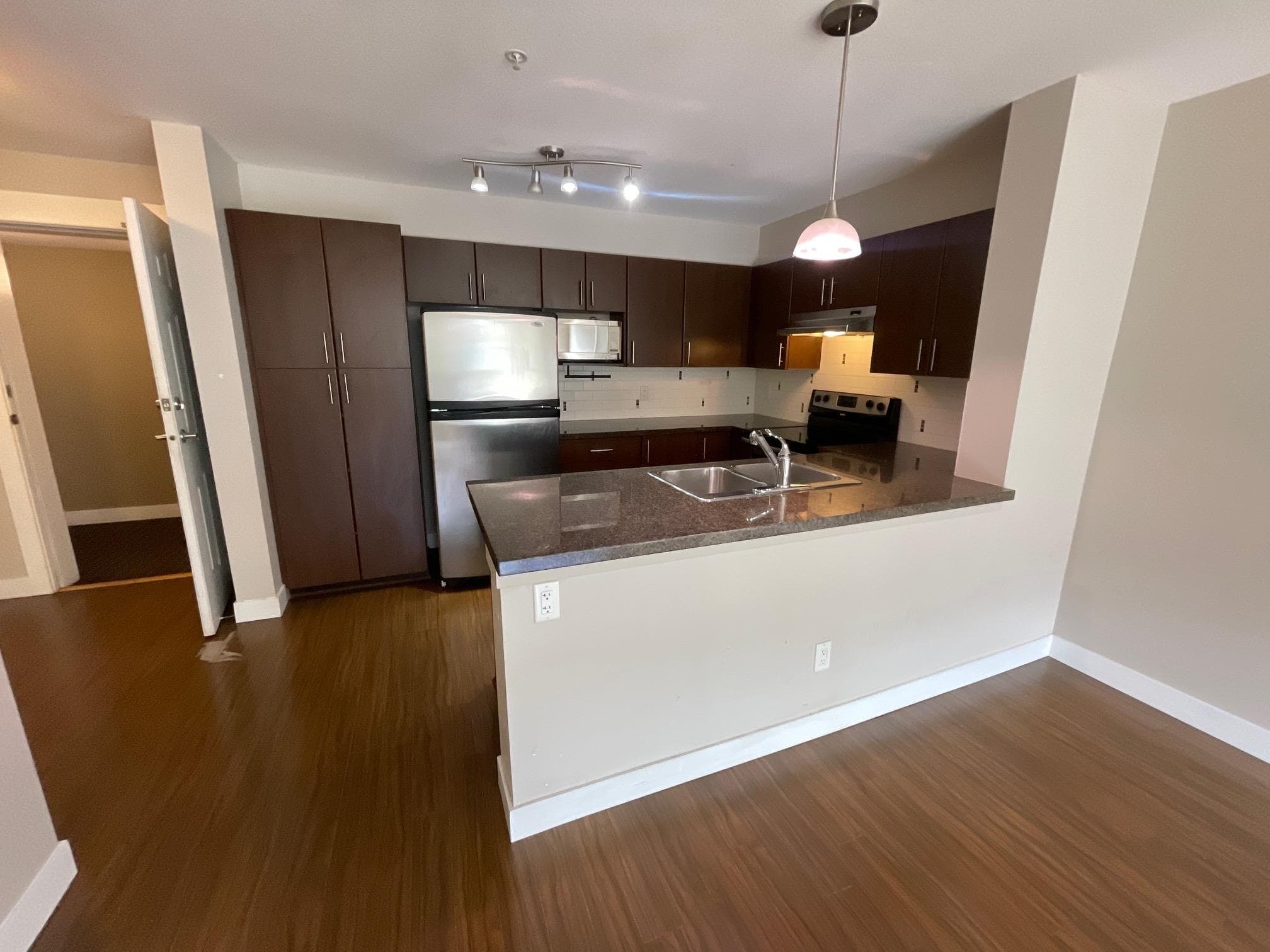 216 - 12085 228th Street, Maple Ridge, V2X 6M2 — photo 3