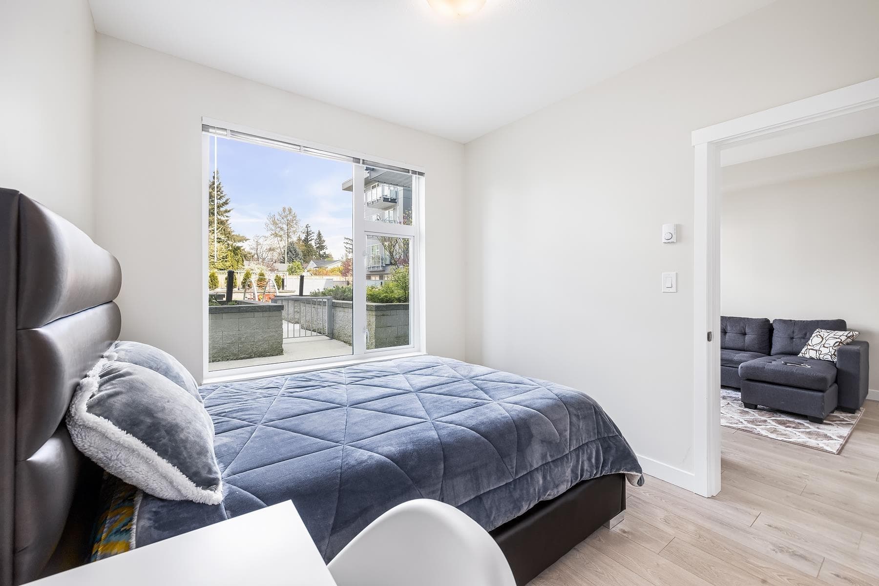 114 - 10838 Whalley Boulevard, Surrey, V3R 0G8 — photo 5