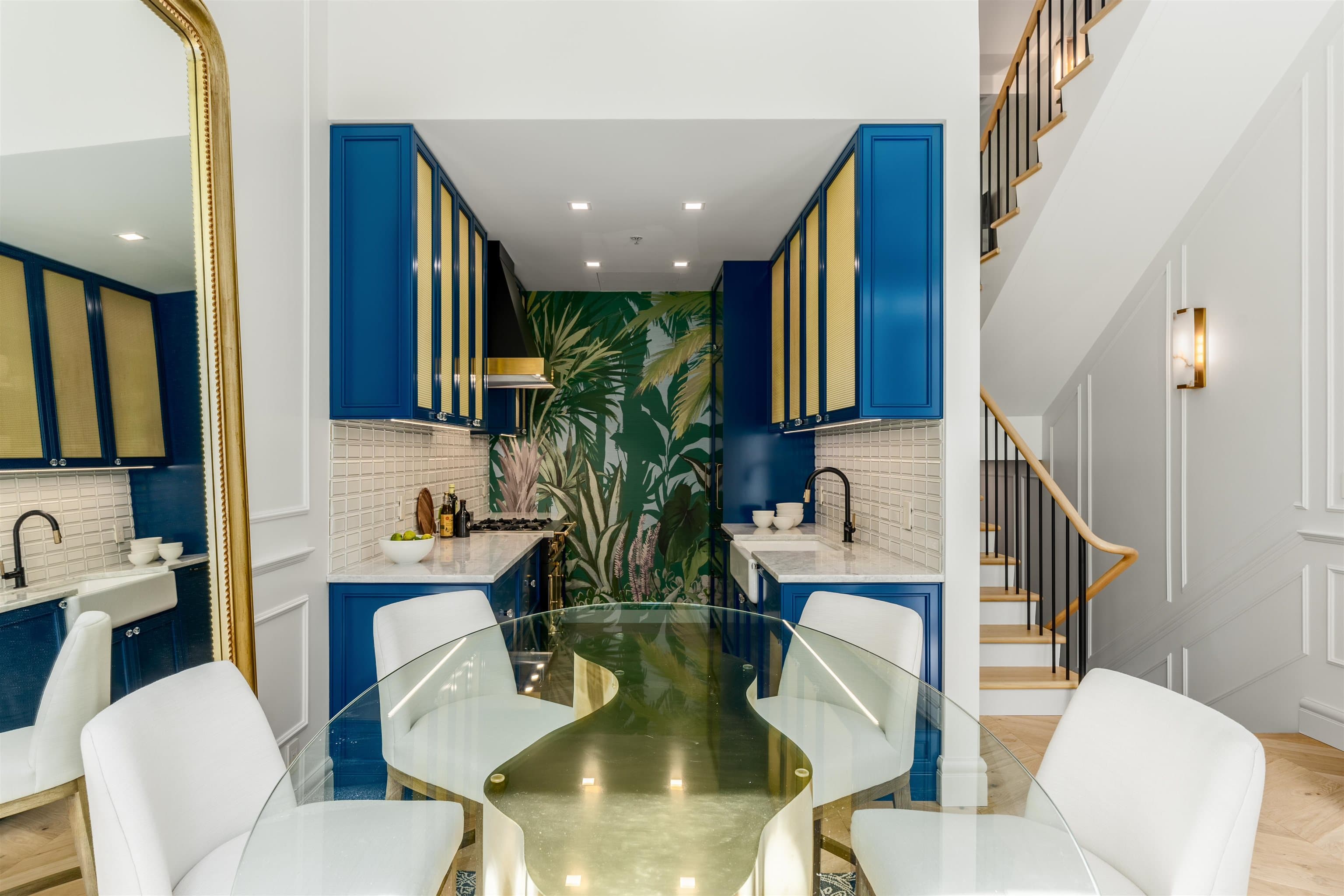 1465 W Hastings Street, Vancouver, V6G 3J9 — photo 2
