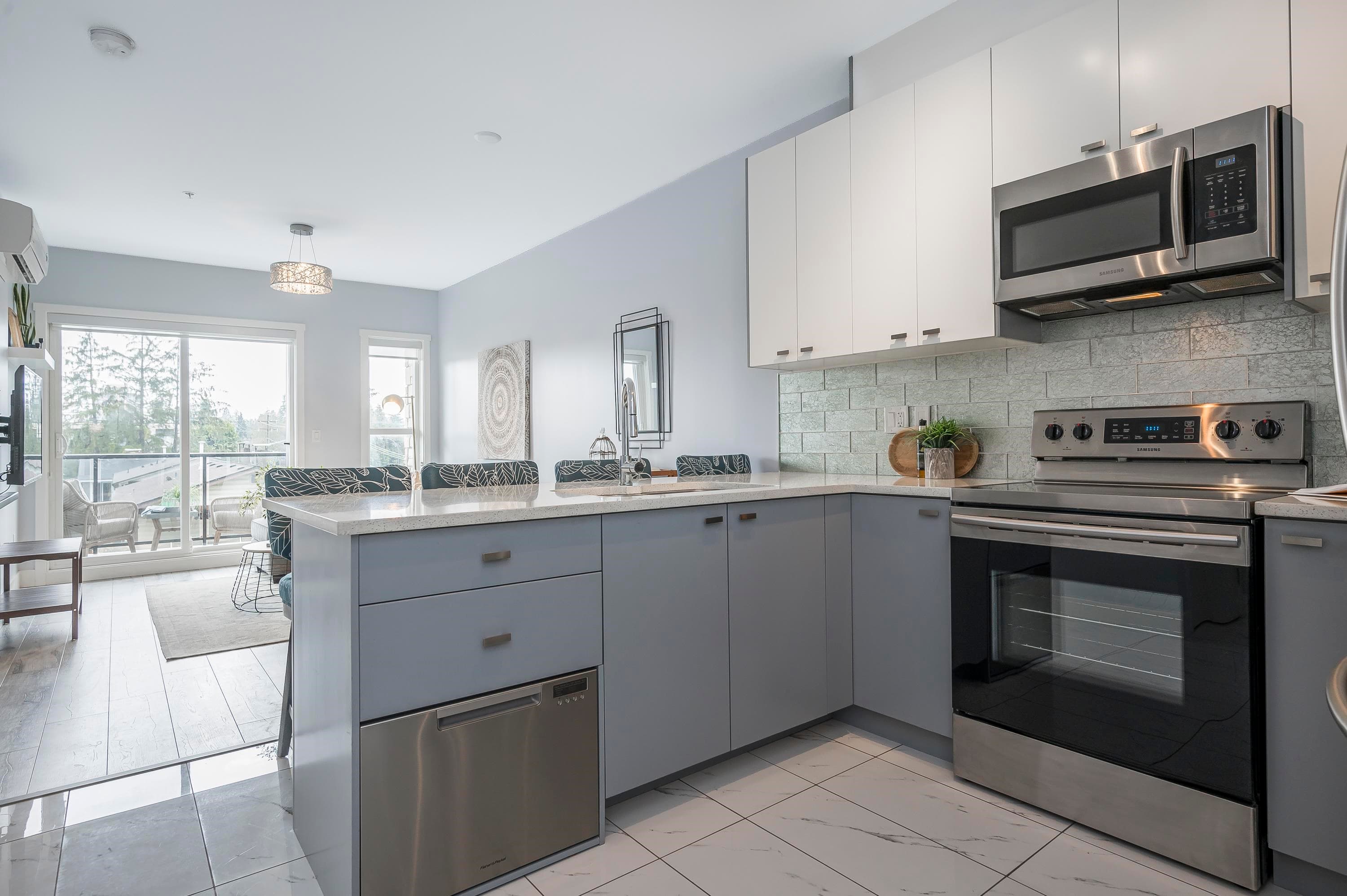 302 - 12310 222 Street, Maple Ridge, V2X 5W7 — photo 2