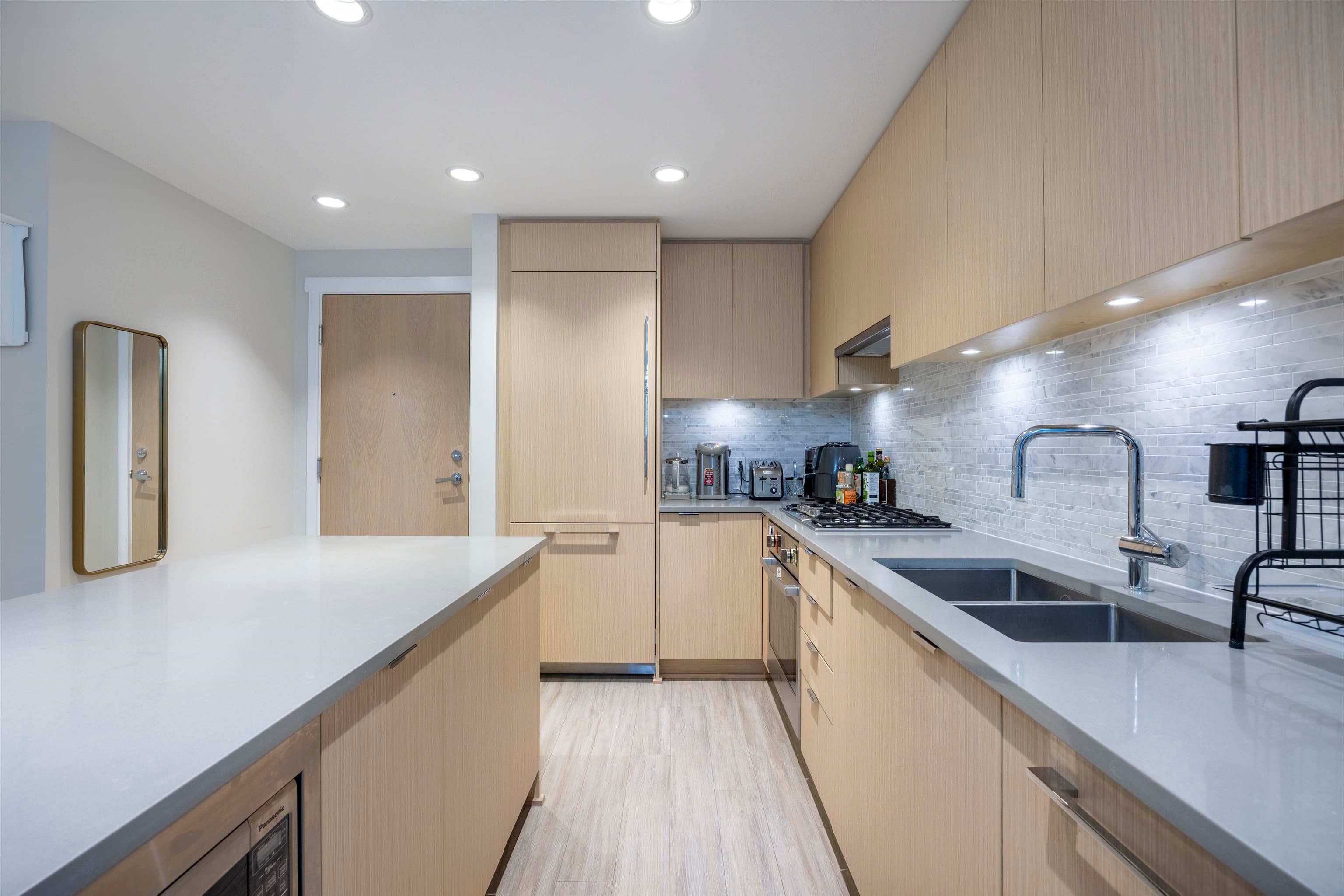 422 - 9213 Odlin Road, Richmond, V6X 0V5 — photo 2