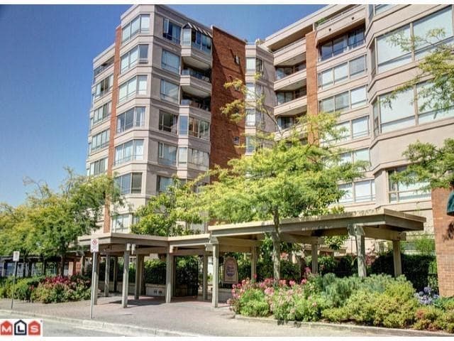 511 - 15111 Russell Avenue, White Rock, V4B 2P4 — photo 1
