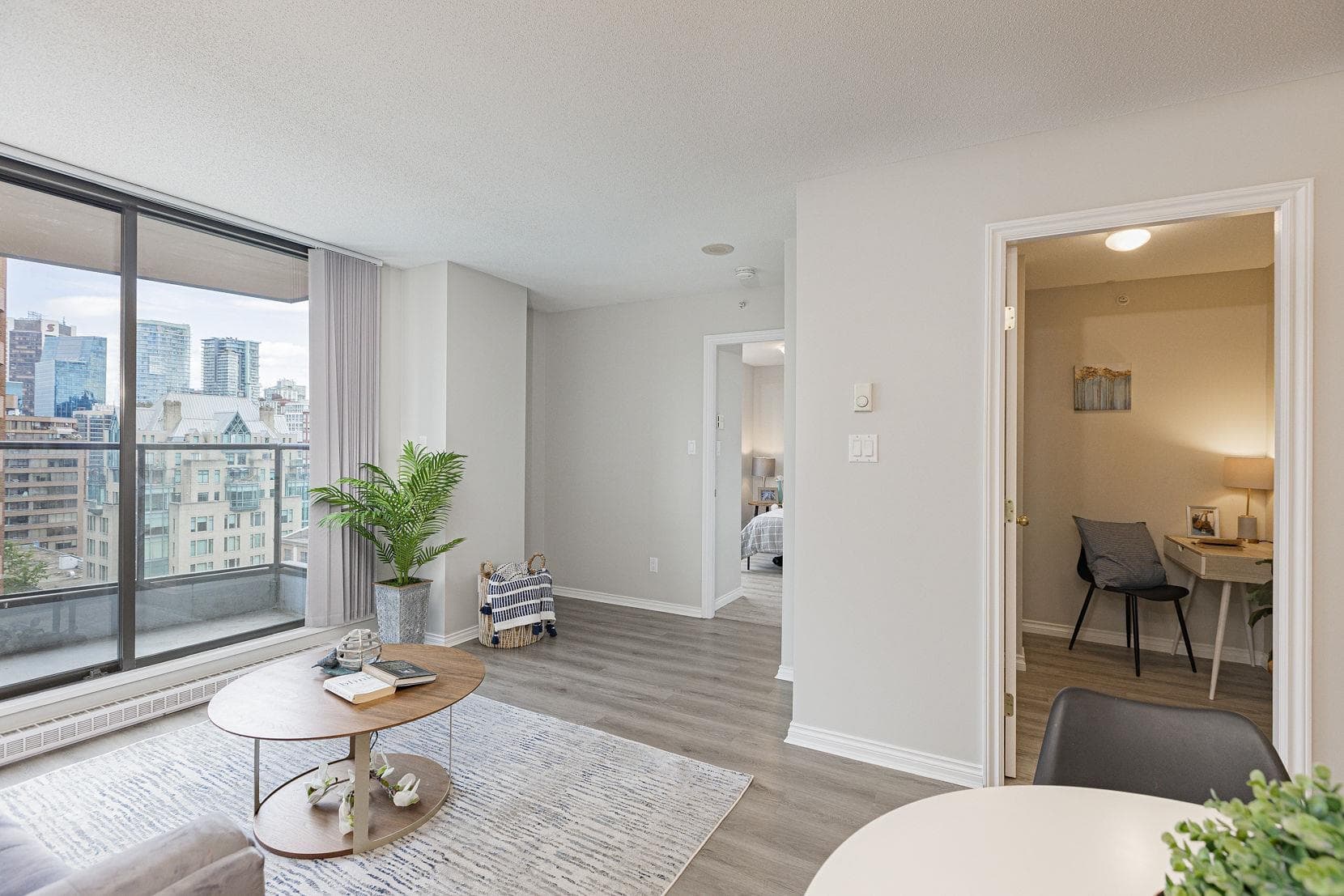 1703 - 1189 Howe Street, Vancouver, V6Z 2X4 — photo 3