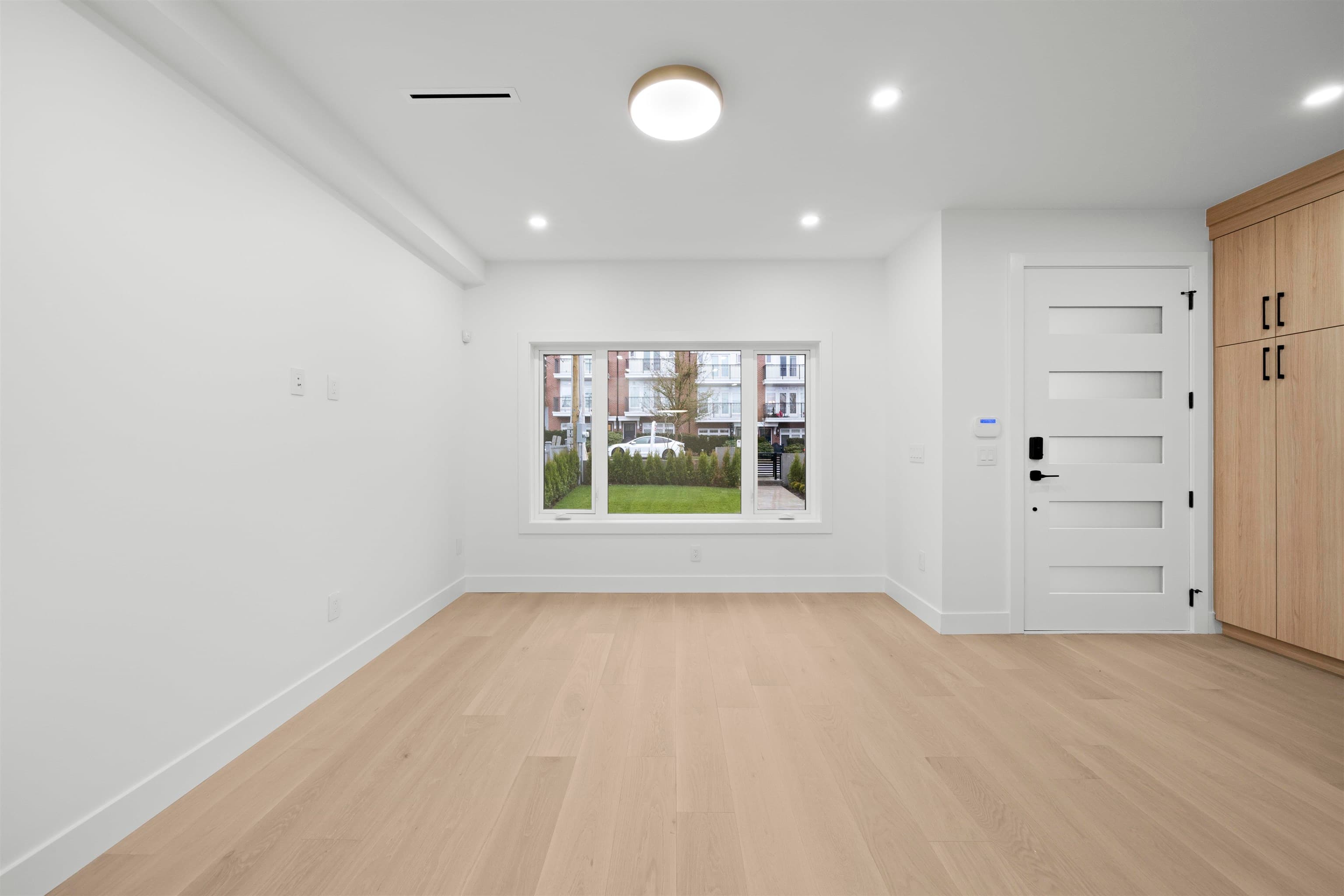 5628 Chaffey Avenue, Burnaby, V5H 2S3 — photo 3