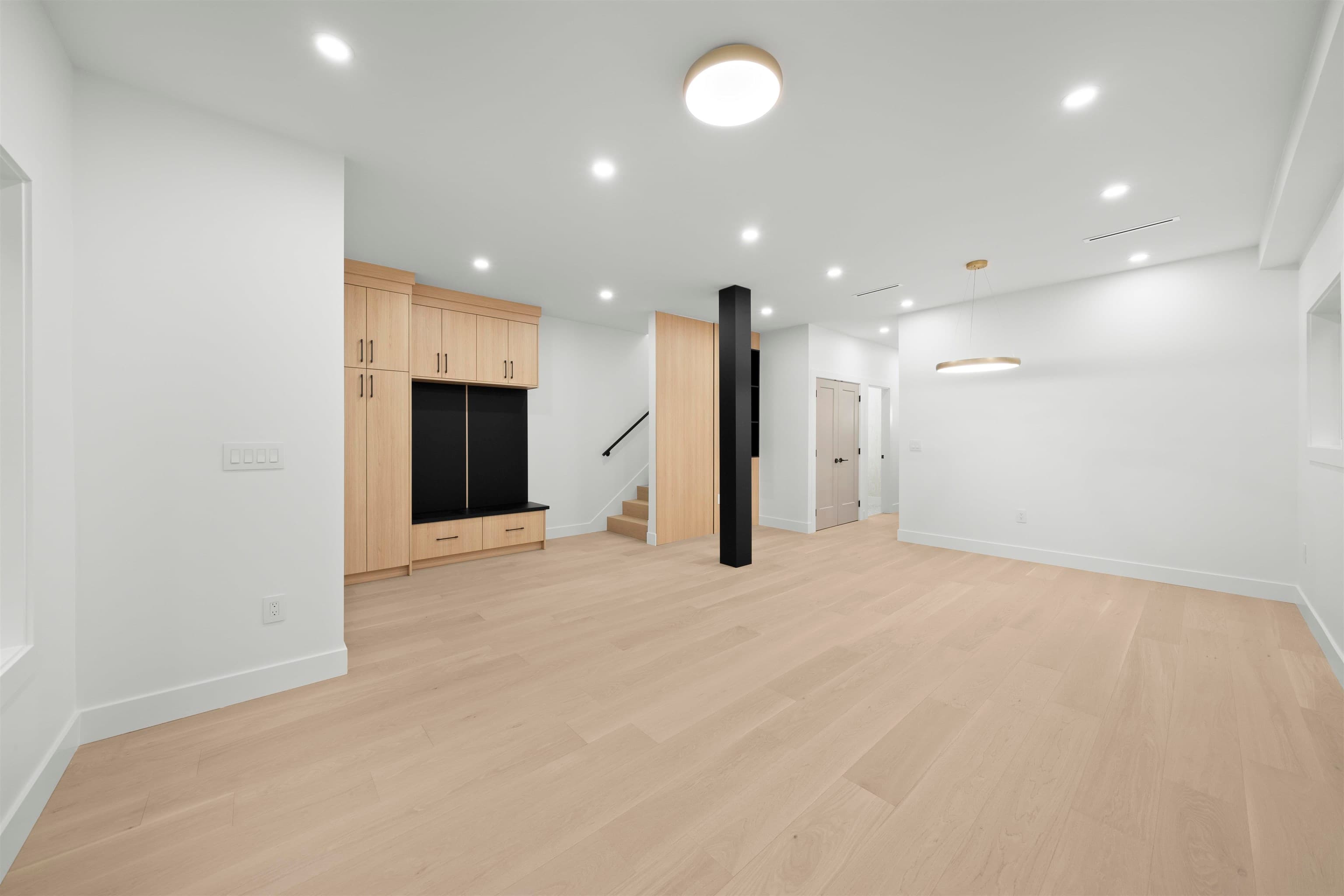 5628 Chaffey Avenue, Burnaby, V5H 2S3 — photo 4