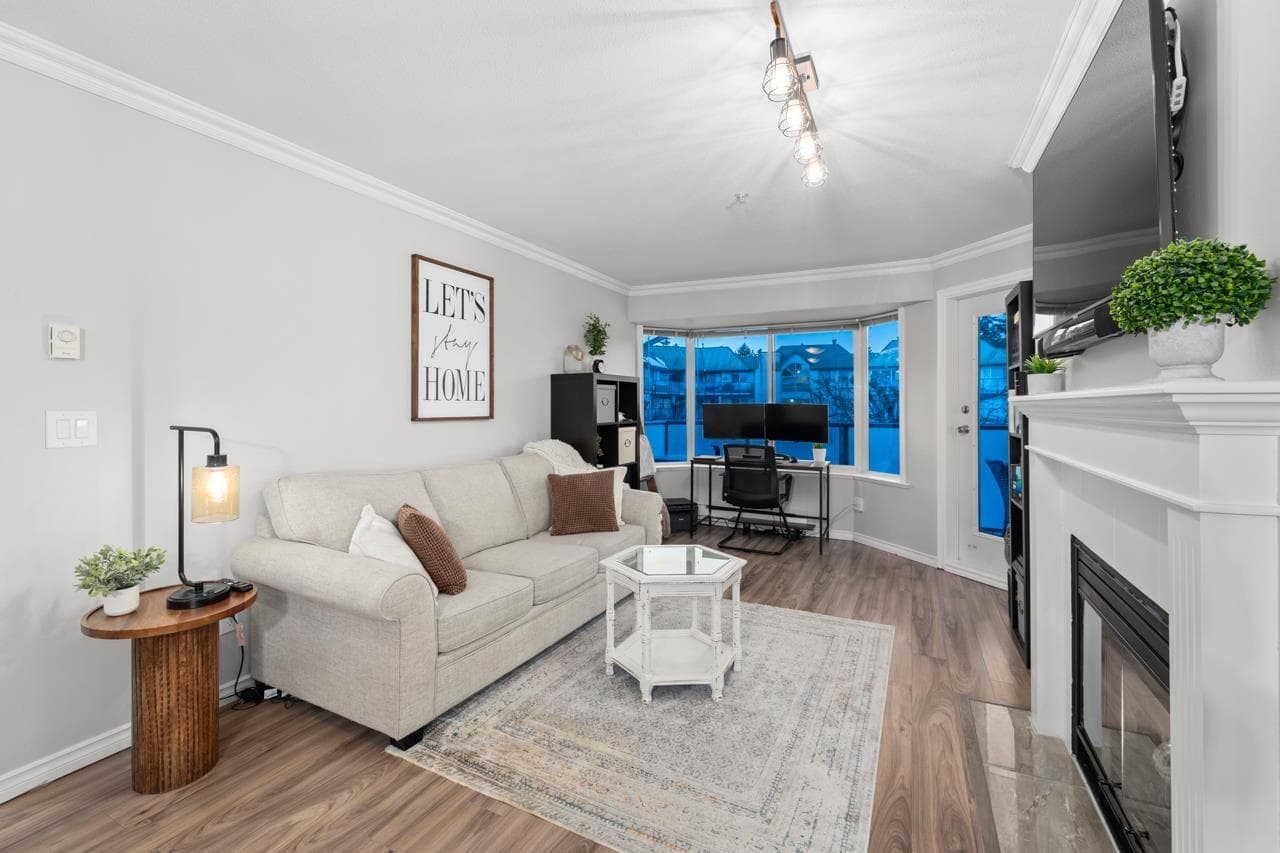 310 - 2958 Trethewey Street, Abbotsford, V2T 6P6 — photo 3