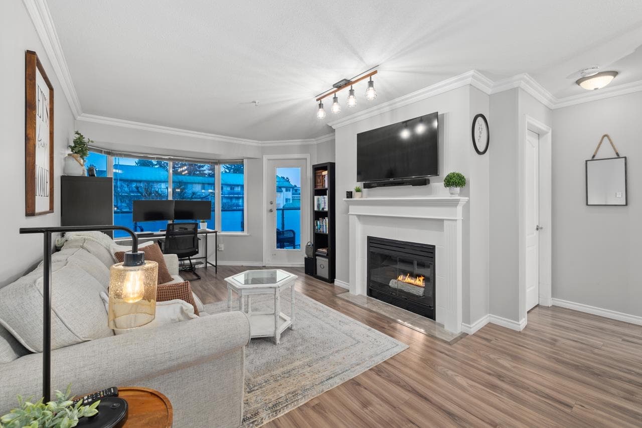 310 - 2958 Trethewey Street, Abbotsford, V2T 6P6 — photo 1
