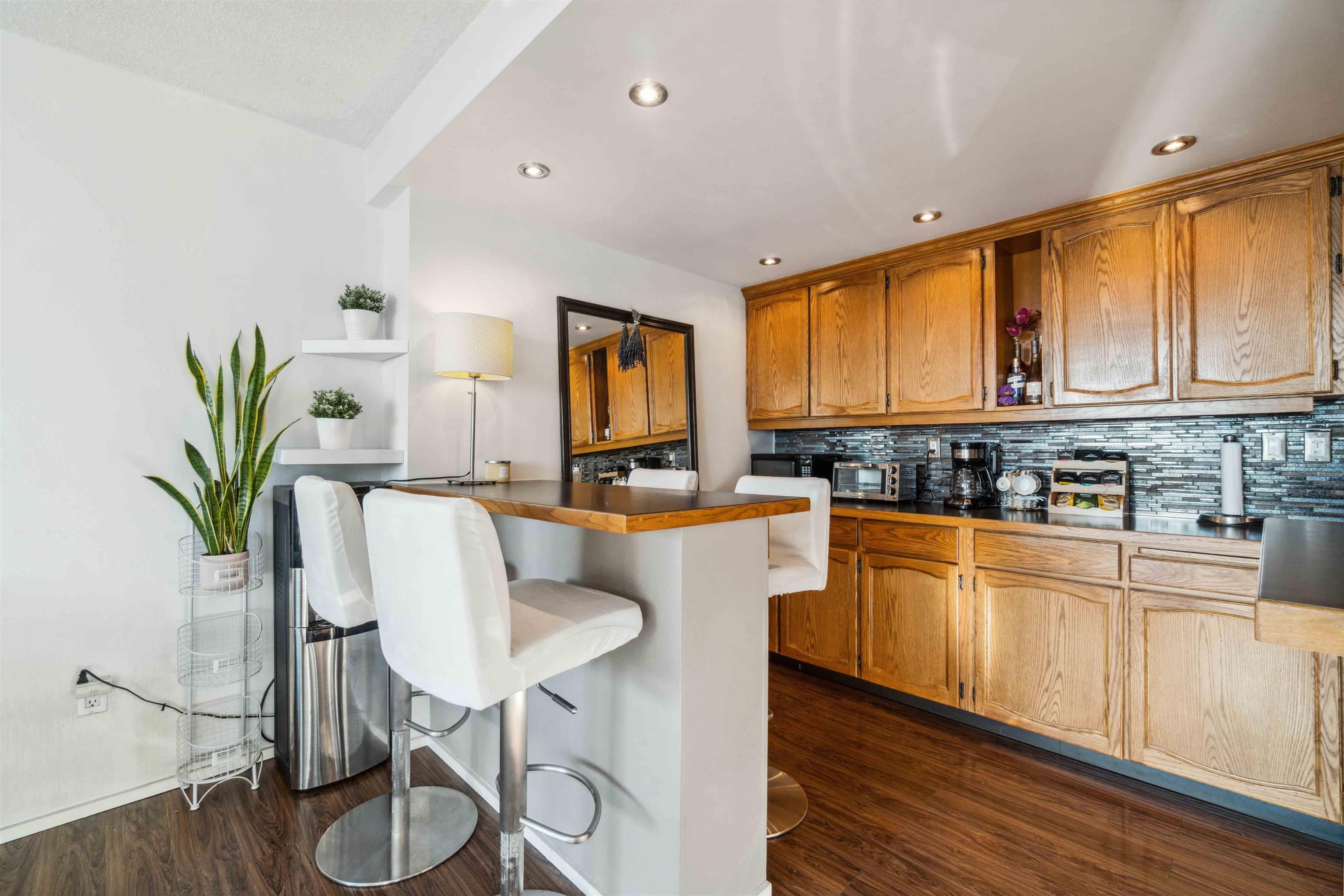 1005 - 620 Seventh Avenue, New Westminster, V3M 5T6 — photo 5
